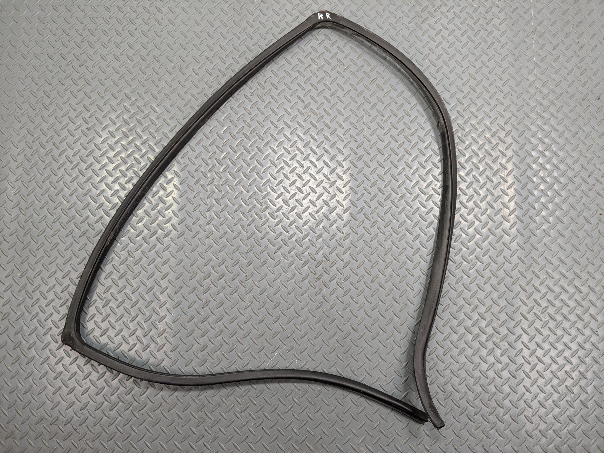 2004 - 2006 OEM NISSAN MAXIMA REAR RIGHT PASSENGER SIDE WEATHER STRIPPING RUBBER