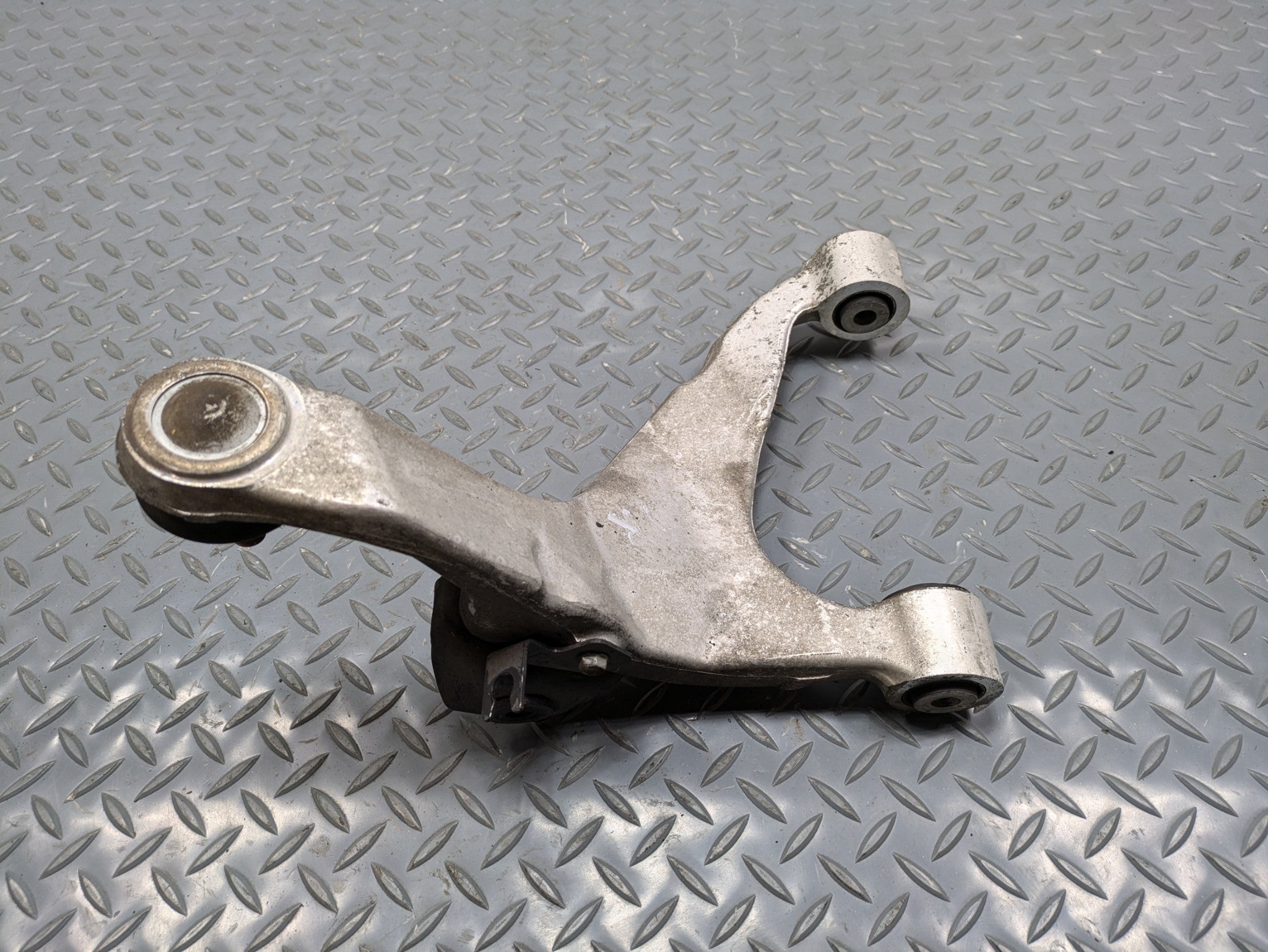 04 - 06 OEM NISSAN MAXIMA REAR RIGHT PASSENGER SIDE SUSPENSION UPPER CONTROL ARM
