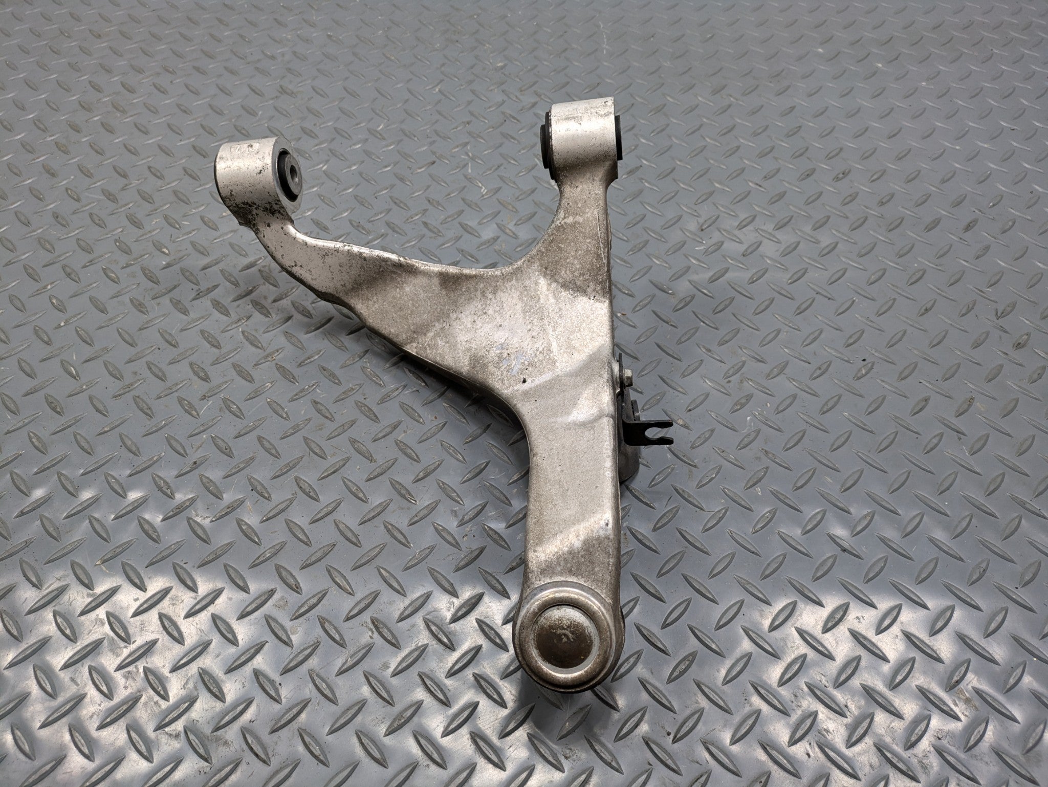 04 - 06 OEM NISSAN MAXIMA REAR RIGHT PASSENGER SIDE SUSPENSION UPPER CONTROL ARM