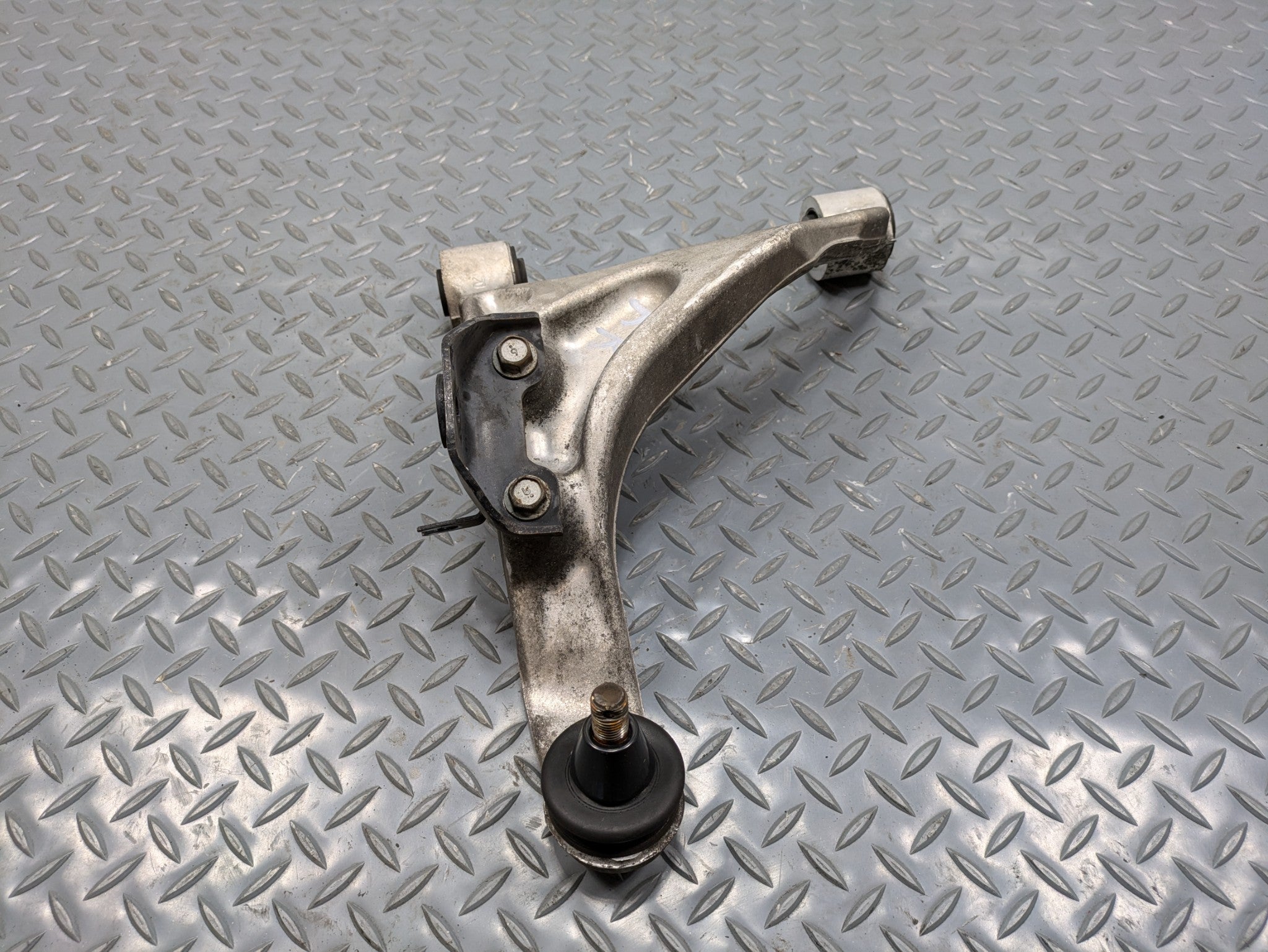04 - 06 OEM NISSAN MAXIMA REAR RIGHT PASSENGER SIDE SUSPENSION UPPER CONTROL ARM