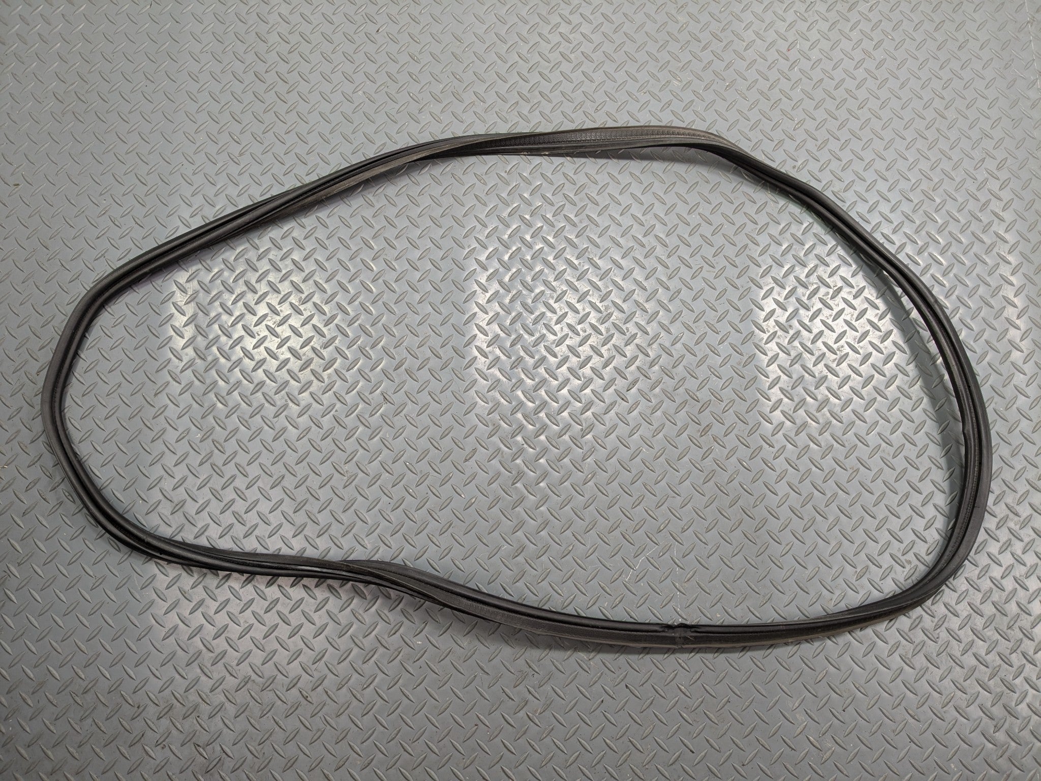 2004 - 2006 OEM NISSAN MAXIMA REAR TRUNK TAILGATE SEAL WEATHER STRIPPING RUBBER