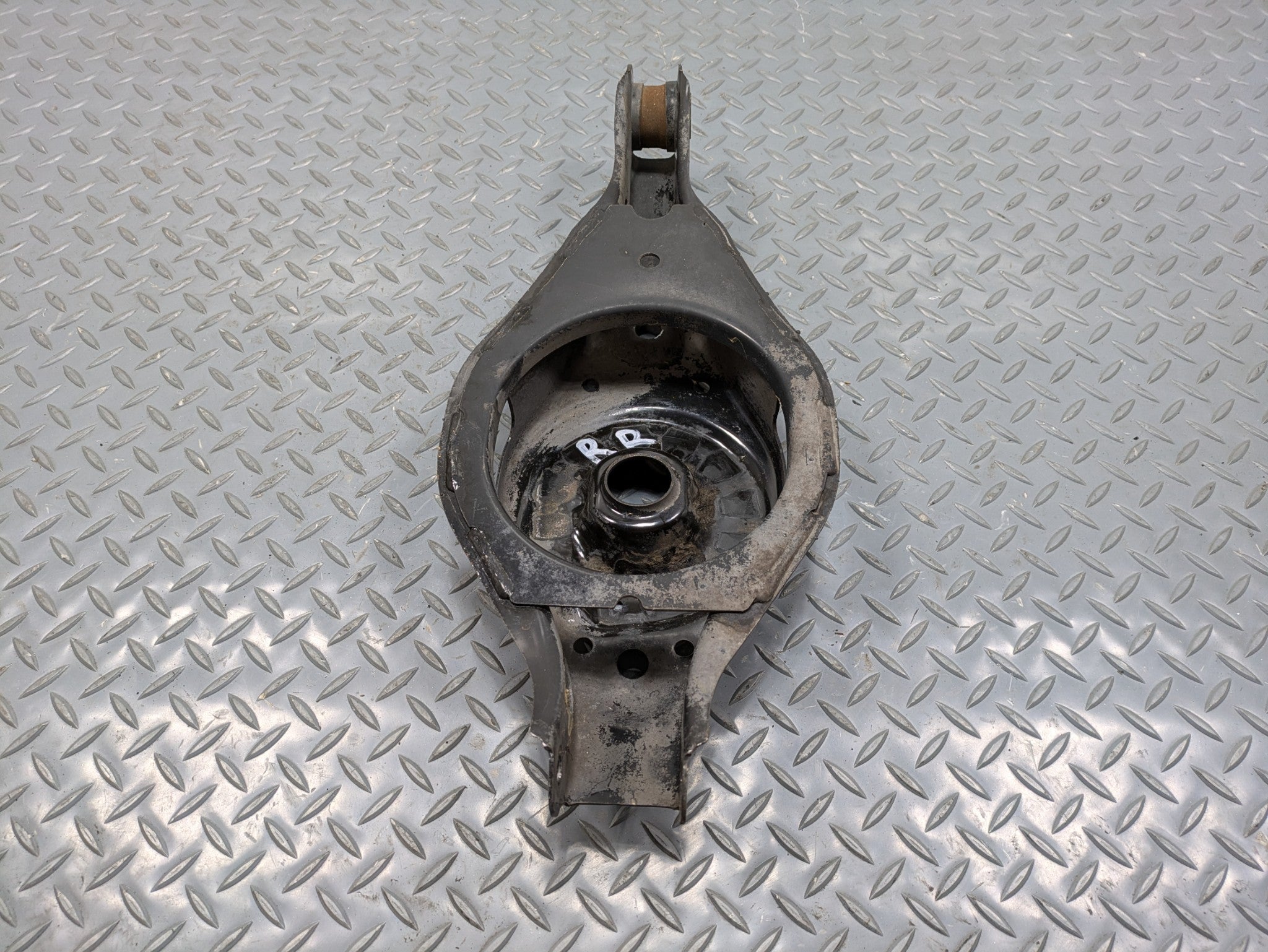 2004 - 2006 OEM NISSAN MAXIMA REAR RIGHT PASSENGER SIDE LOWER CONTROL ARM
