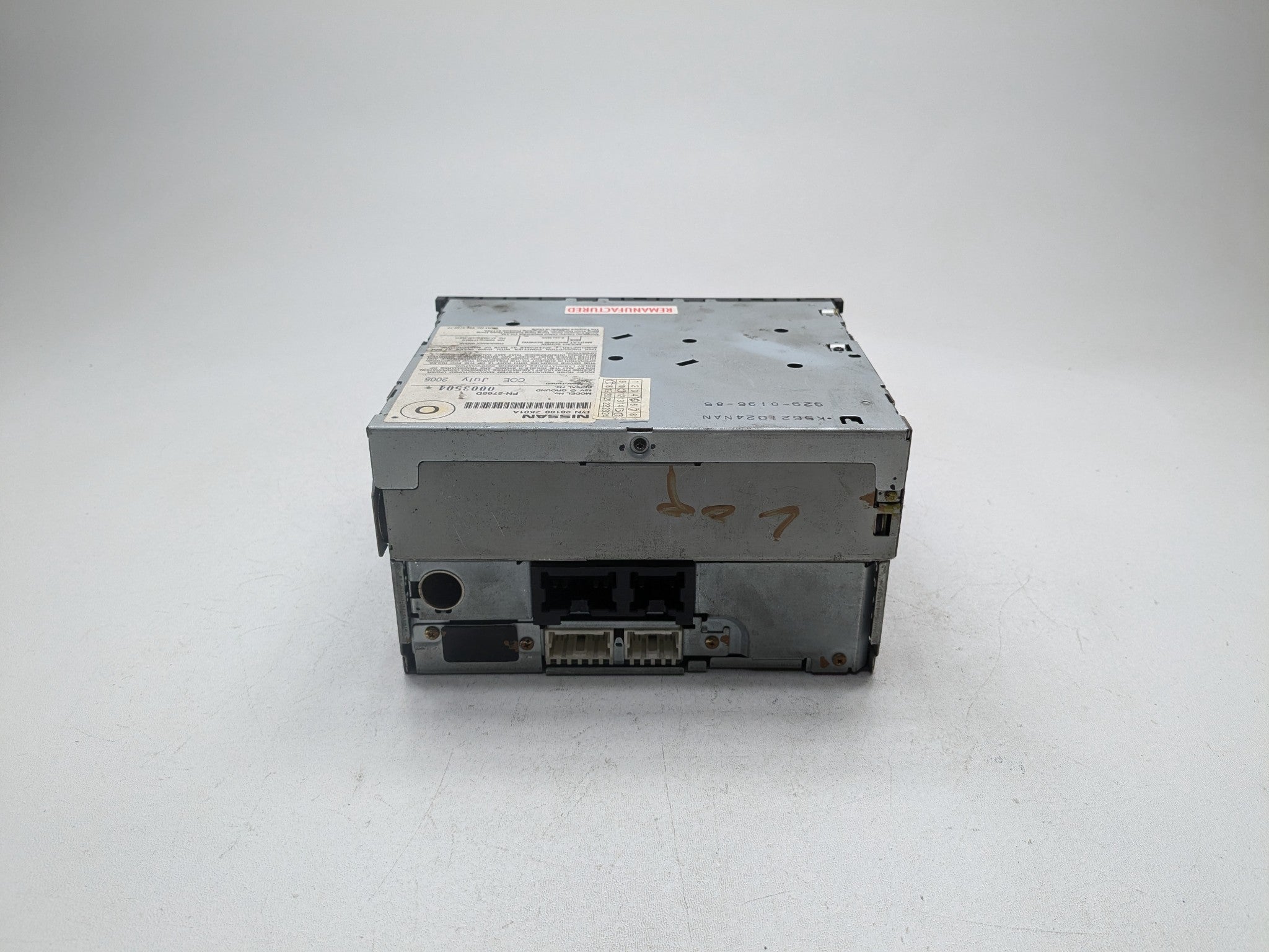 2004 - 2006 OEM NISSAN MAXIMA AUDIO AND VISUAL EQUIPMENT RADIO RECEIVER ASSEMBLY