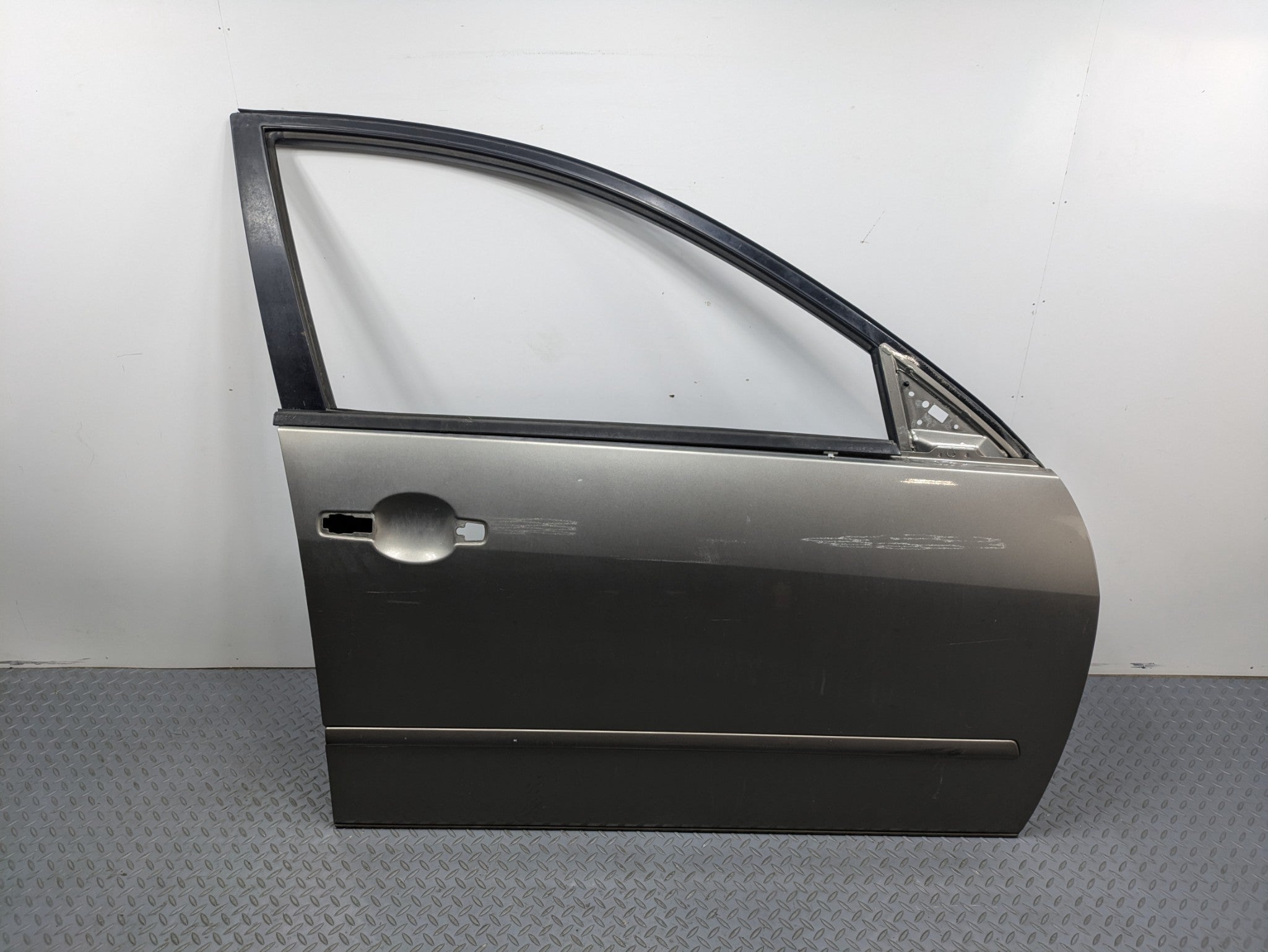04 - 06 OEM NISSAN MAXIMA FRONT RIGHT PASSENGER SIDE DOOR SHELL PANEL ASSEMBLY