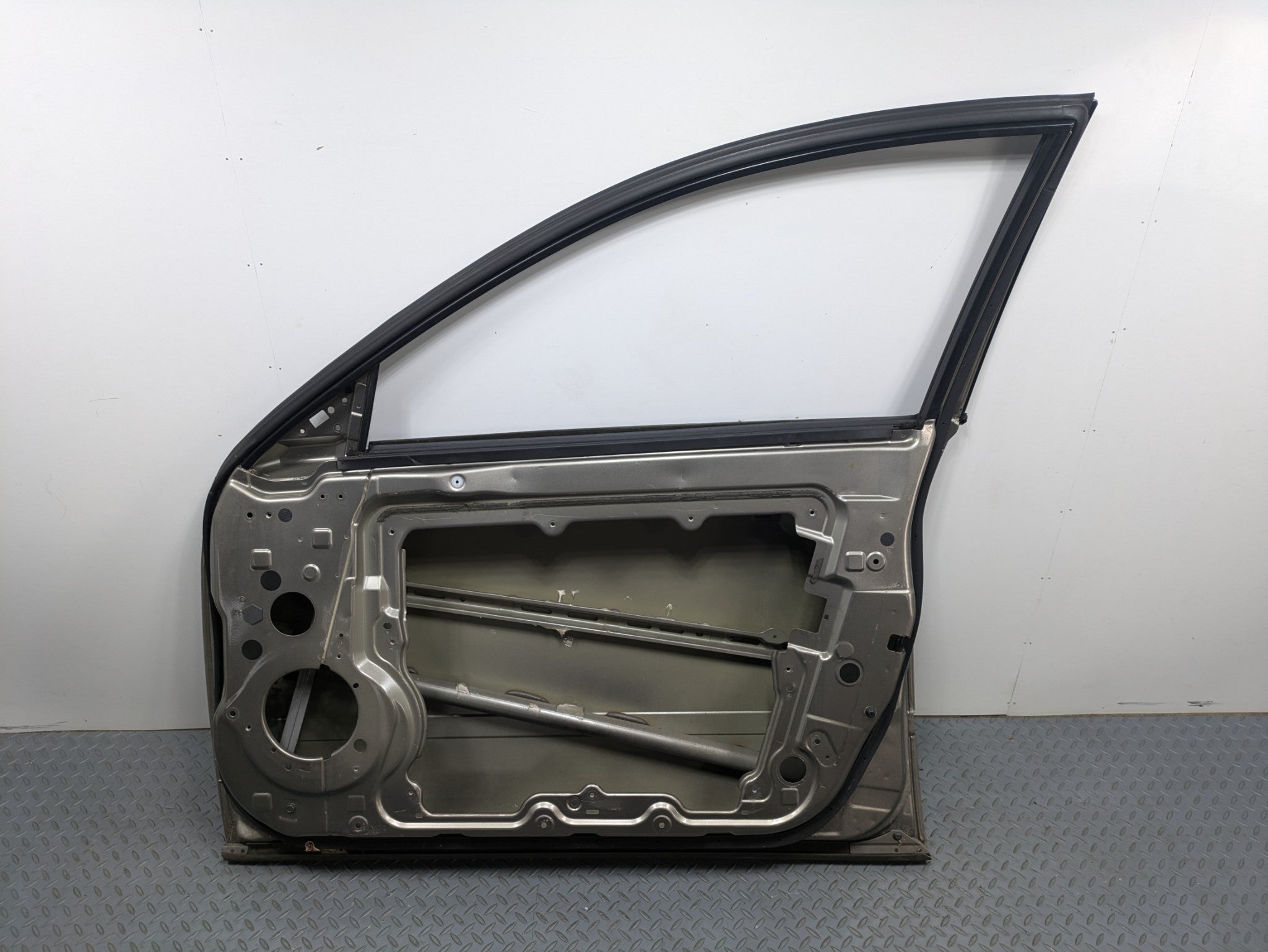 04 - 06 OEM NISSAN MAXIMA FRONT RIGHT PASSENGER SIDE DOOR SHELL PANEL ASSEMBLY