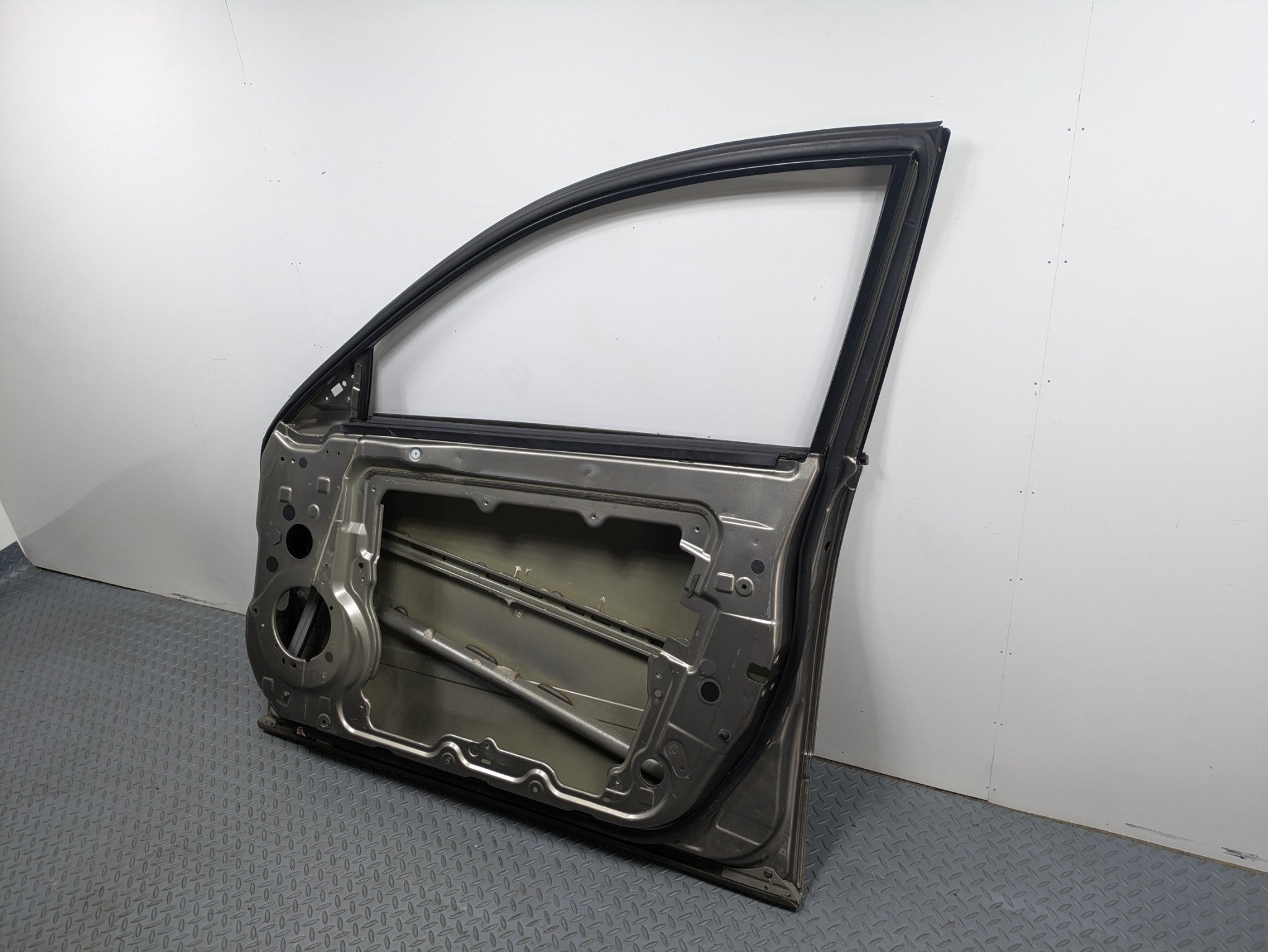 04 - 06 OEM NISSAN MAXIMA FRONT RIGHT PASSENGER SIDE DOOR SHELL PANEL ASSEMBLY