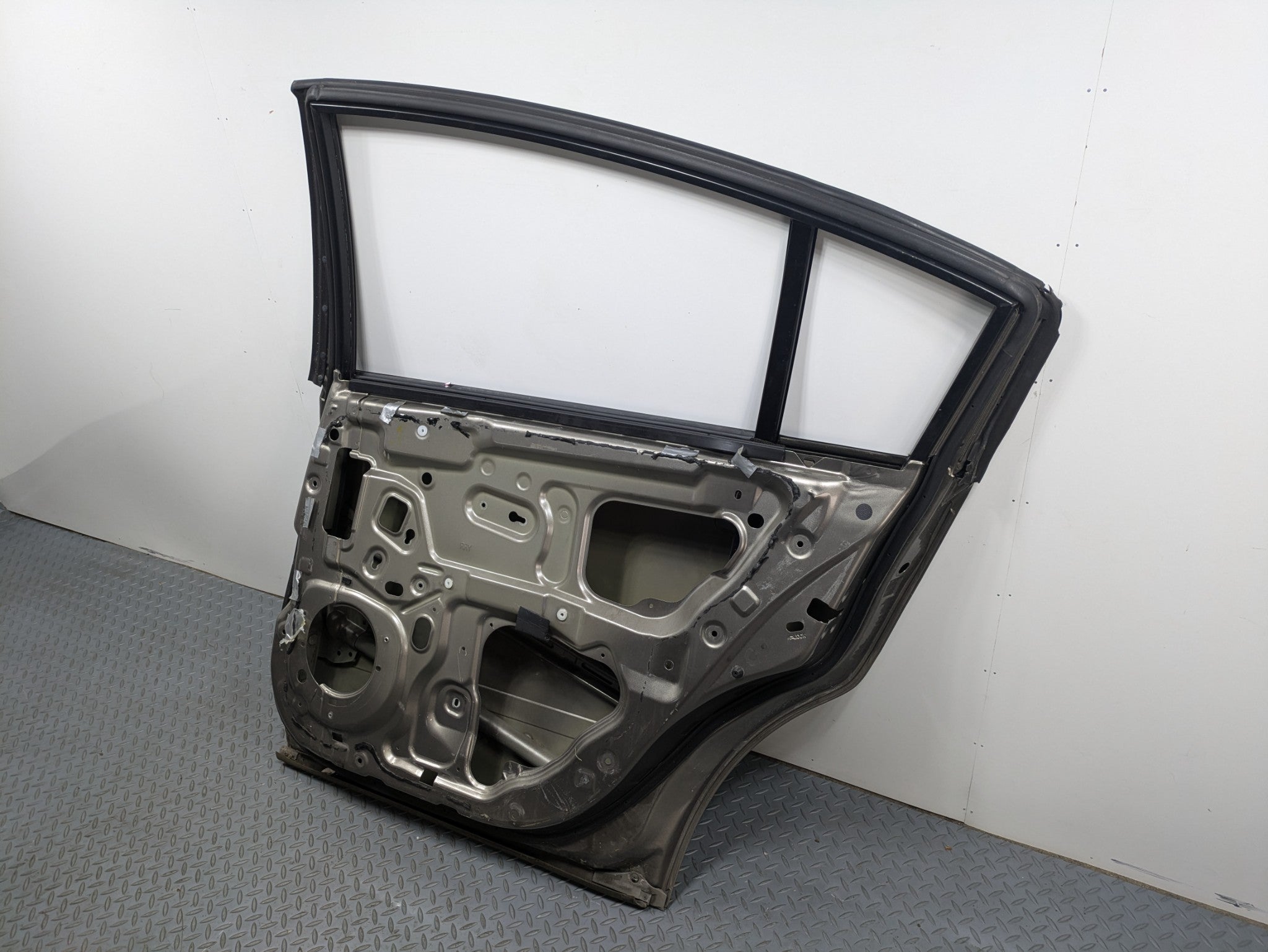 04 - 06 OEM NISSAN MAXIMA REAR RIGHT PASSENGER SIDE DOOR SHELL PANEL ASSEMBLY
