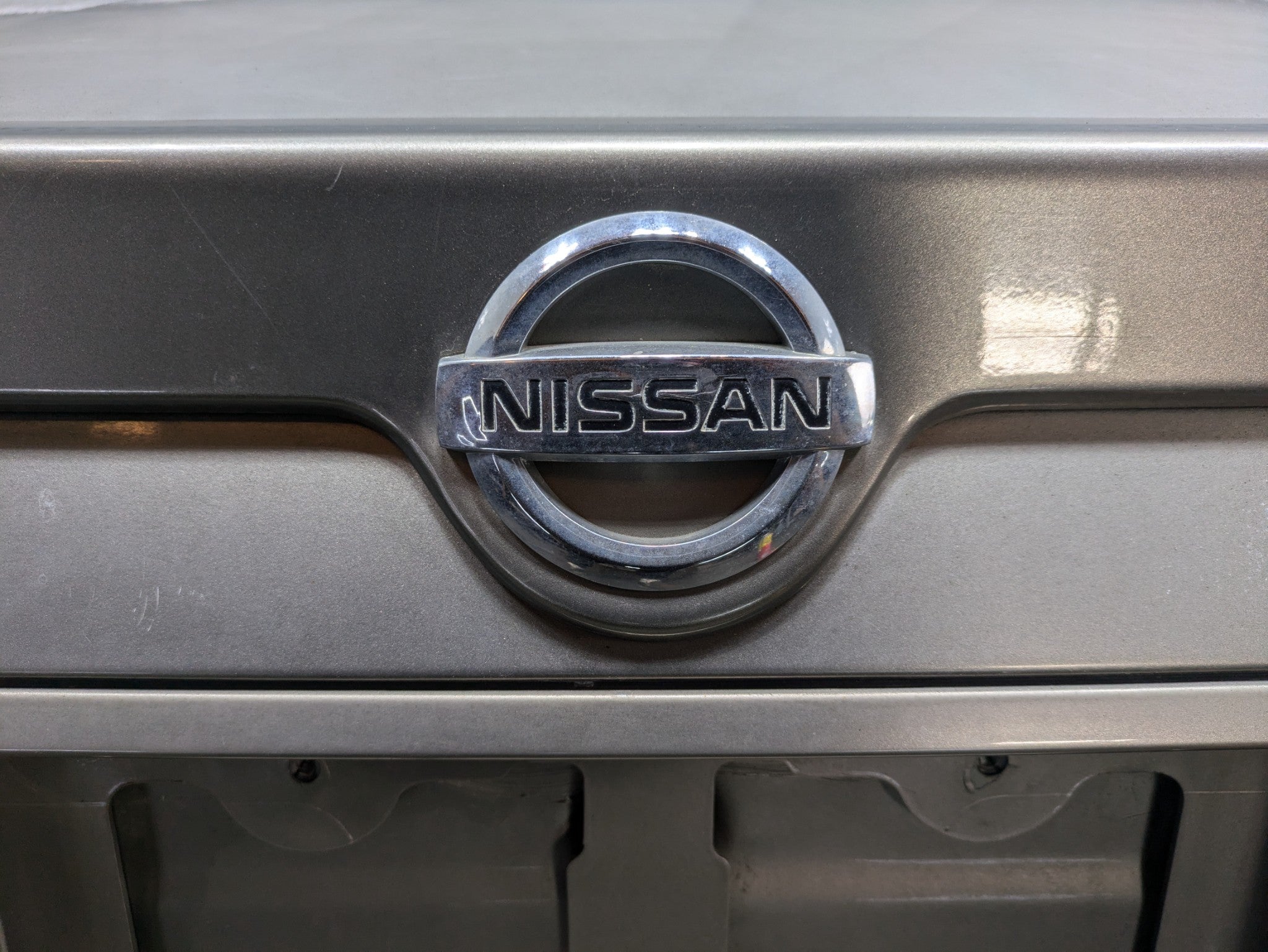 2004 - 2006 OEM NISSAN MAXIMA REAR TRUNK LID DOOR DECKLID PANEL WITH EMBLEM