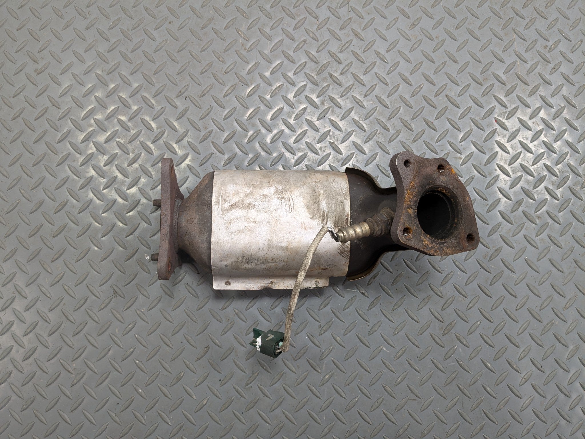 2004 - 2006 OEM NISSAN MAXIMA LEFT SIDE THREE WAY EXHAUST MANIFOLD