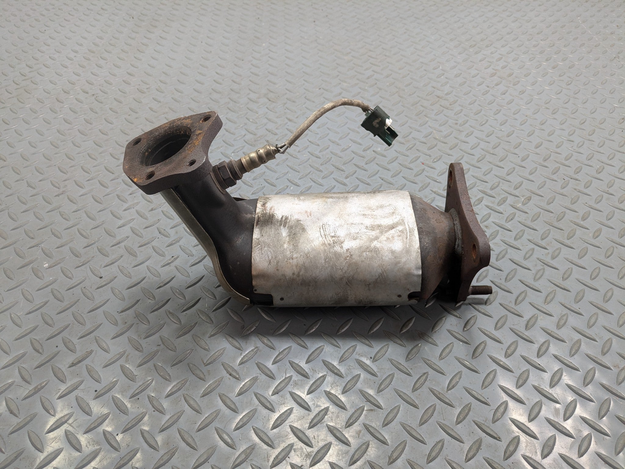 2004 - 2006 OEM NISSAN MAXIMA LEFT SIDE THREE WAY EXHAUST MANIFOLD