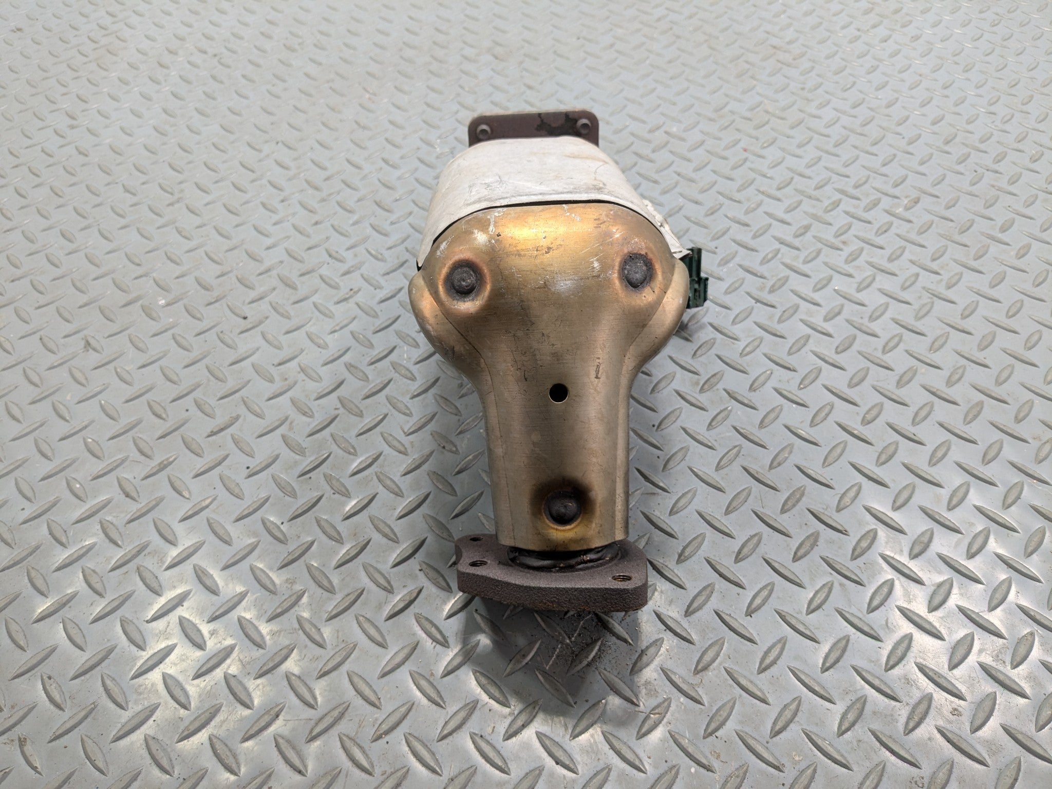 2004 - 2006 OEM NISSAN MAXIMA LEFT SIDE THREE WAY EXHAUST MANIFOLD