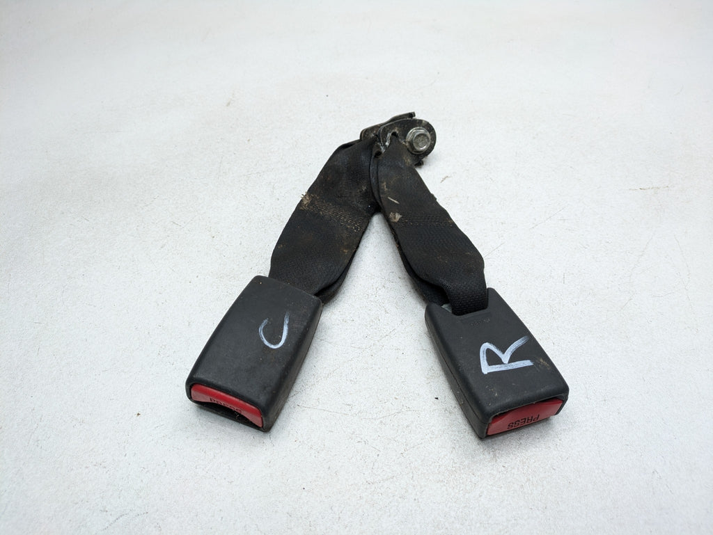 04 - 06 OEM NISSAN MAXIMA REAR RIGHT PASSENGER AND CENTER SIDE SEAT BELT BUCKLE