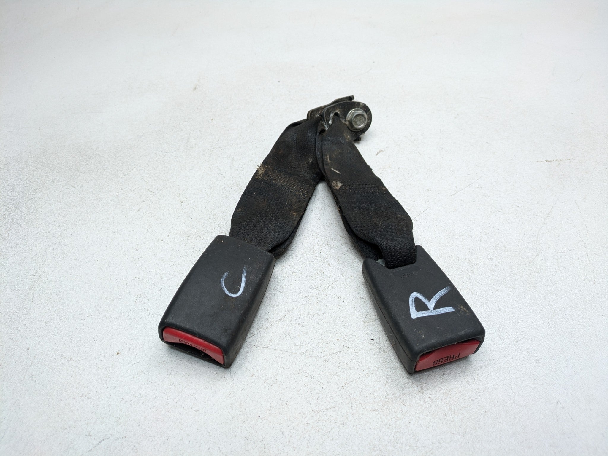 04 - 06 OEM NISSAN MAXIMA REAR RIGHT PASSENGER AND CENTER SIDE SEAT BELT BUCKLE