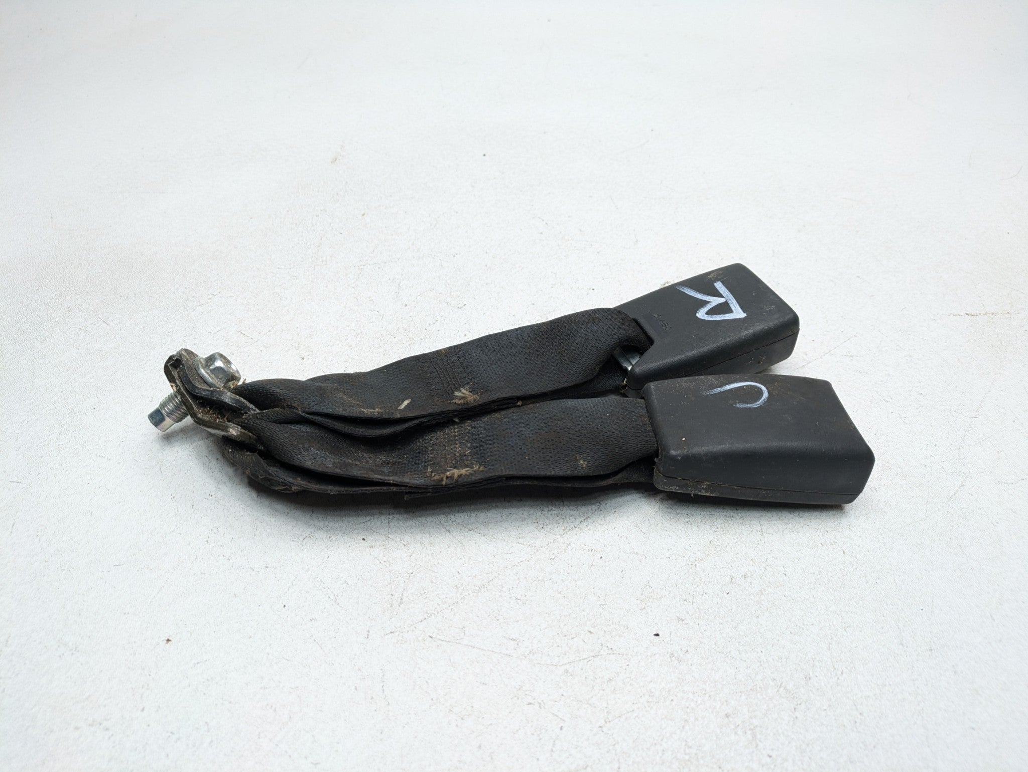 04 - 06 OEM NISSAN MAXIMA REAR RIGHT PASSENGER AND CENTER SIDE SEAT BELT BUCKLE