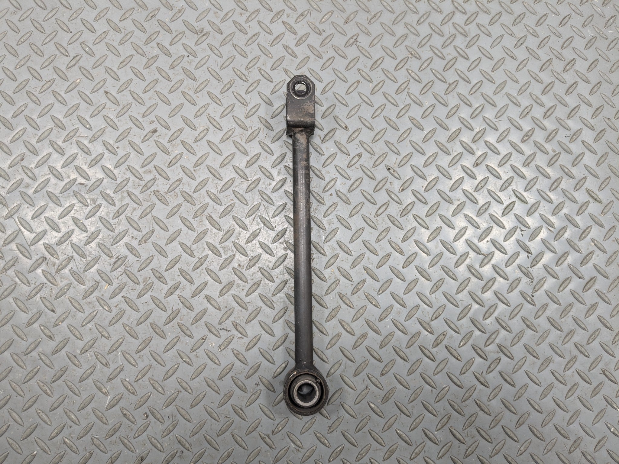 2004 - 2006 OEM NISSAN MAXIMA REAR LEFT DRIVER SIDE LOWER CONTROL TRAILING ARM