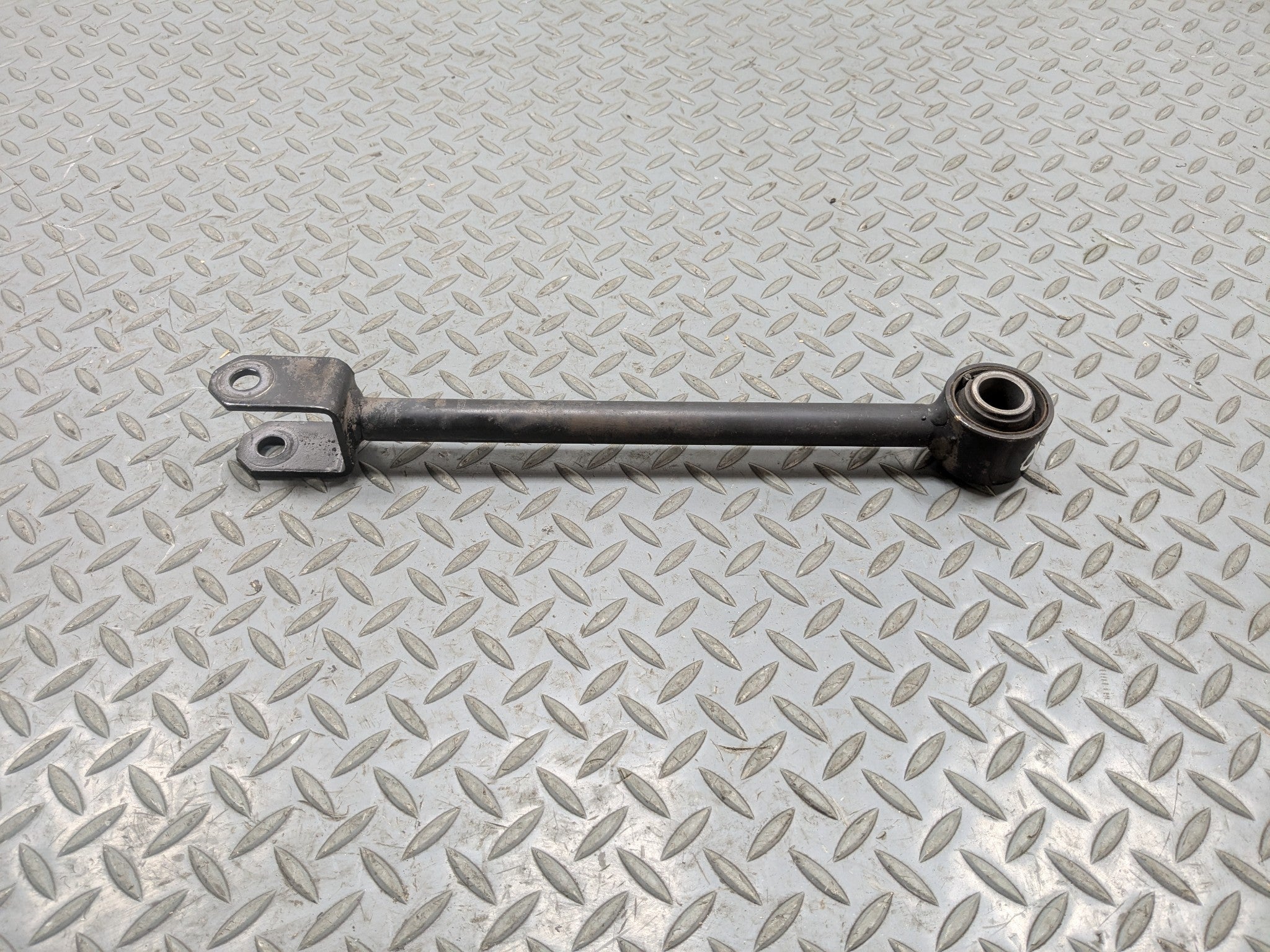 2004 - 2006 OEM NISSAN MAXIMA REAR LEFT DRIVER SIDE LOWER CONTROL TRAILING ARM