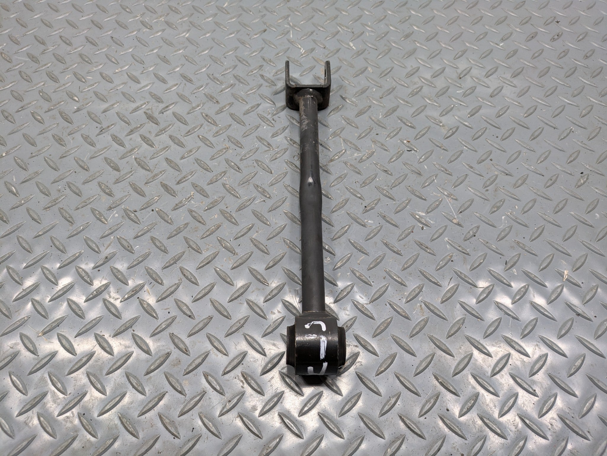 04 - 06 OEM NISSAN MAXIMA REAR LEFT SIDE SUSPENSION LOWER FORWARD CONTROL ARM