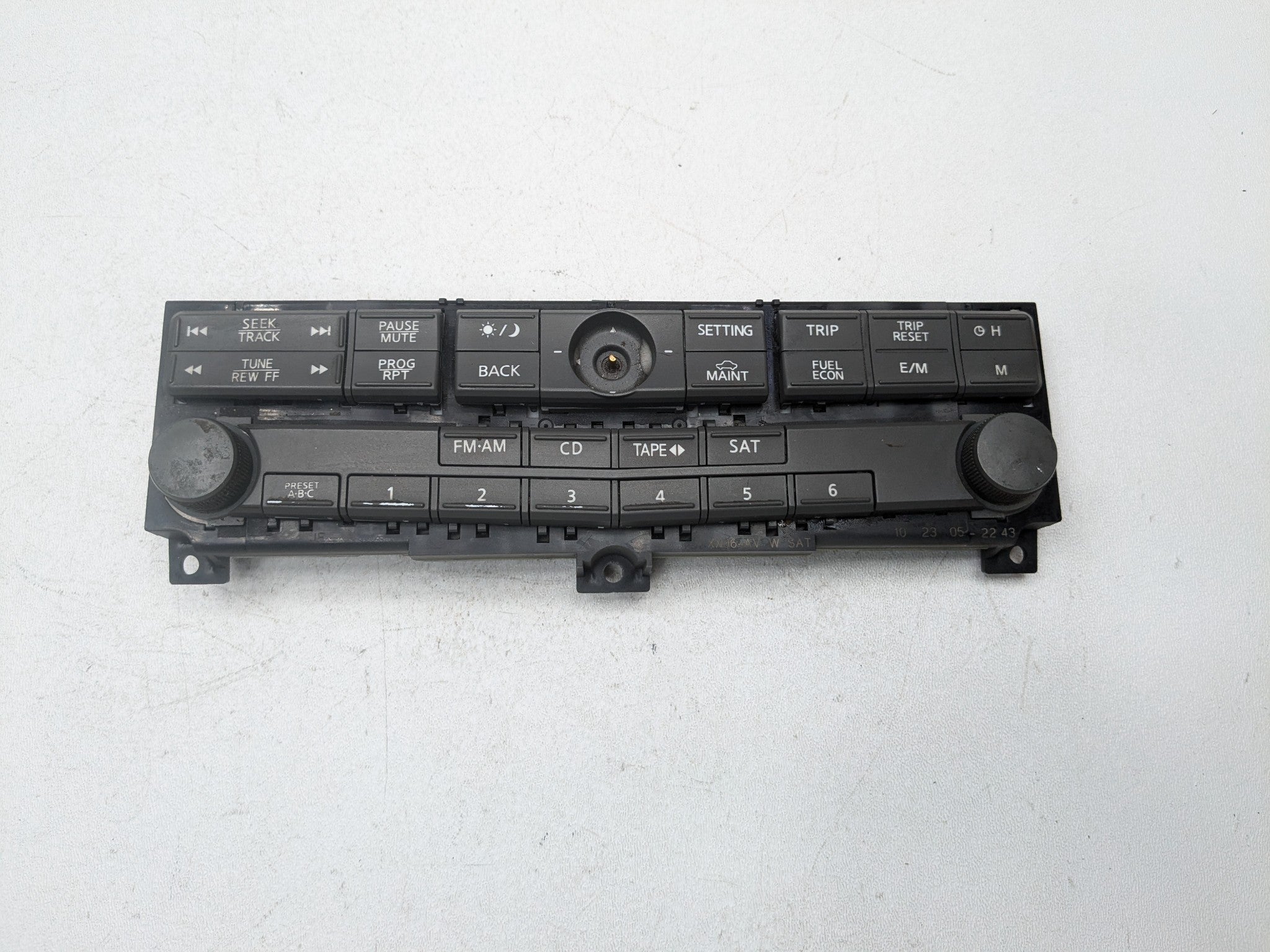 04 - 06 OEM NISSAN MAXIMA FRONT DASH RADIO AUDIO CONTROL SWITCH PANEL ASSEMBLY