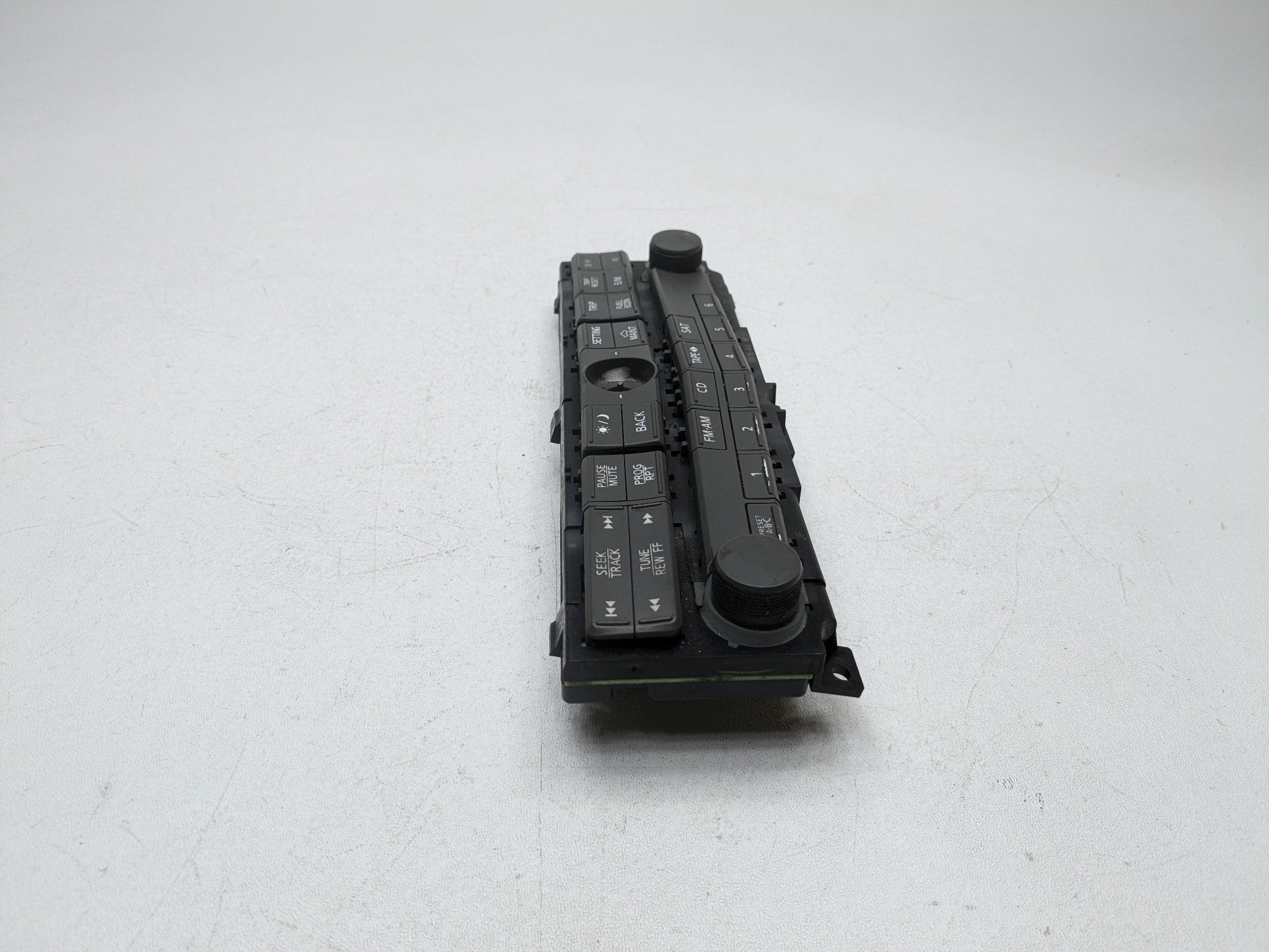 04 - 06 OEM NISSAN MAXIMA FRONT DASH RADIO AUDIO CONTROL SWITCH PANEL ASSEMBLY