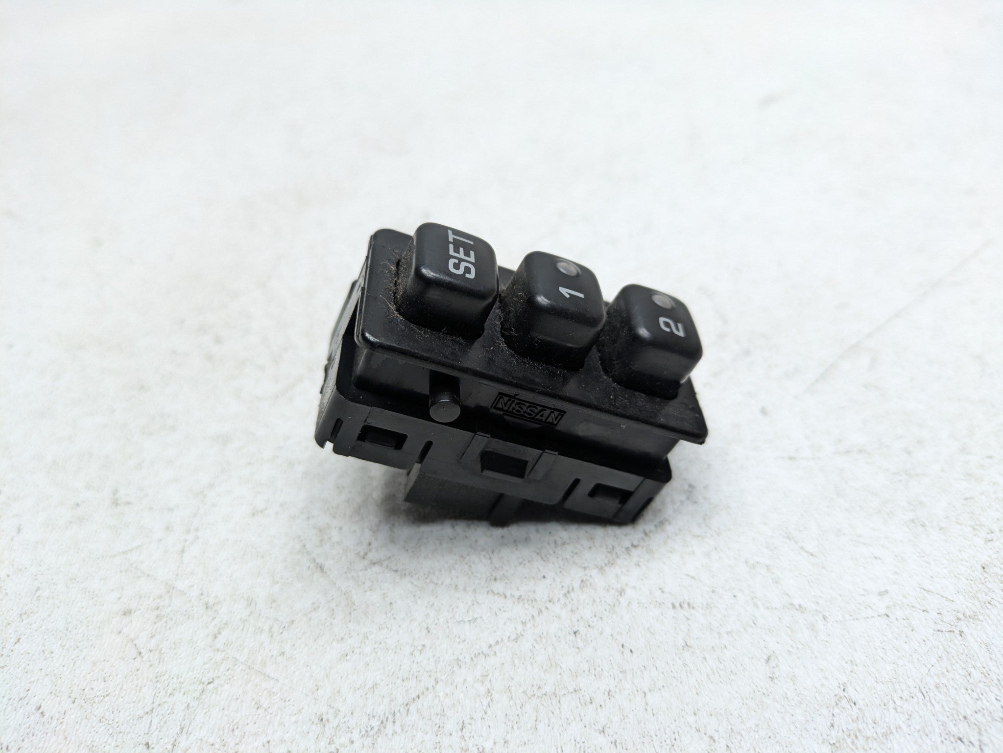 2004 - 2006 OEM NISSAN MAXIMA FRONT LEFT DRIVER SIDE SEAT MEMORY CONTROL SWITCH