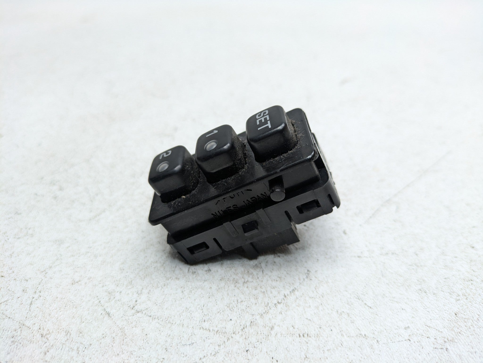 2004 - 2006 OEM NISSAN MAXIMA FRONT LEFT DRIVER SIDE SEAT MEMORY CONTROL SWITCH