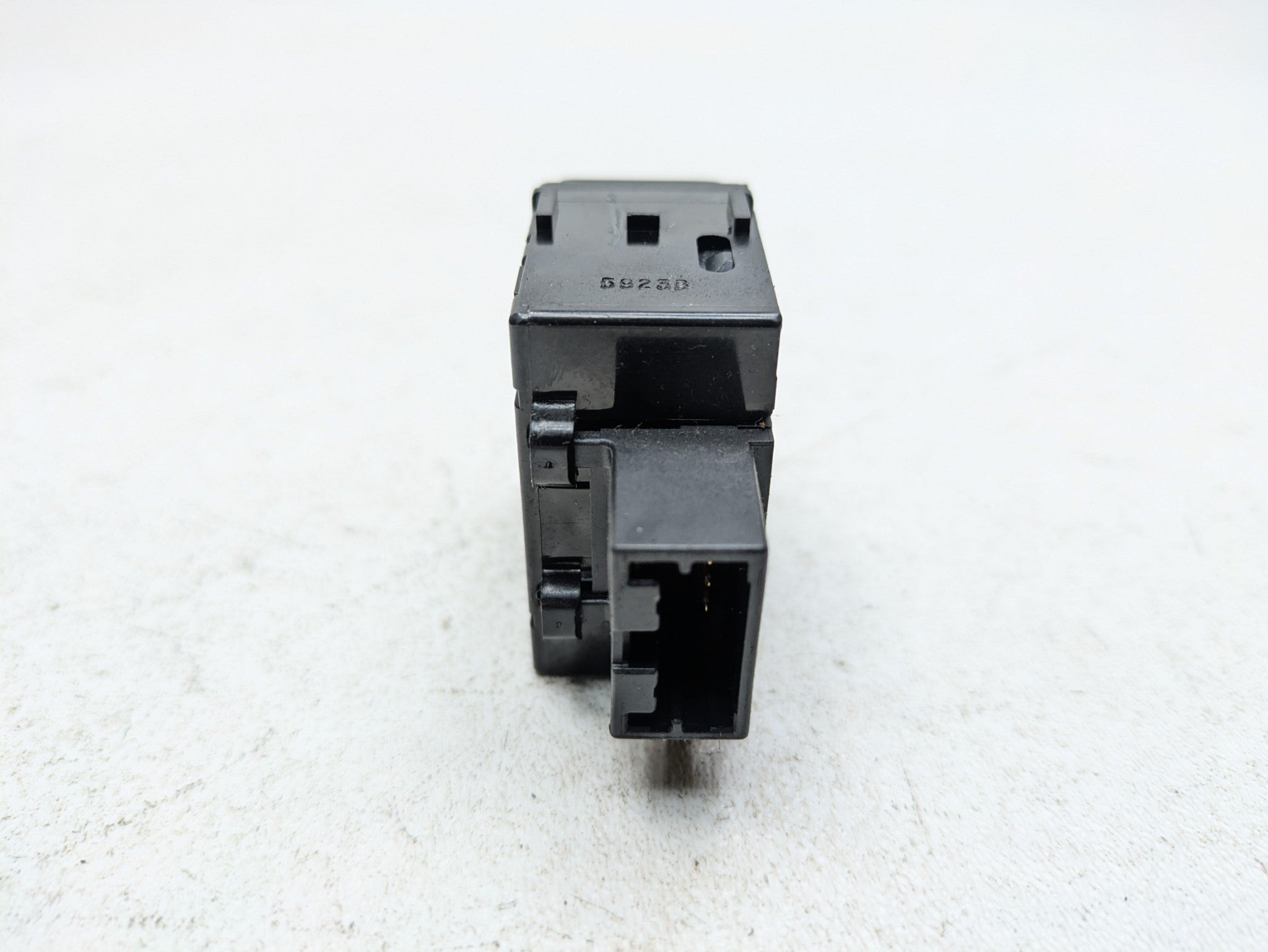 2004 - 2006 OEM NISSAN MAXIMA TRACTION CONTROL TCS BUTTON SWITCH ASSEMBLY