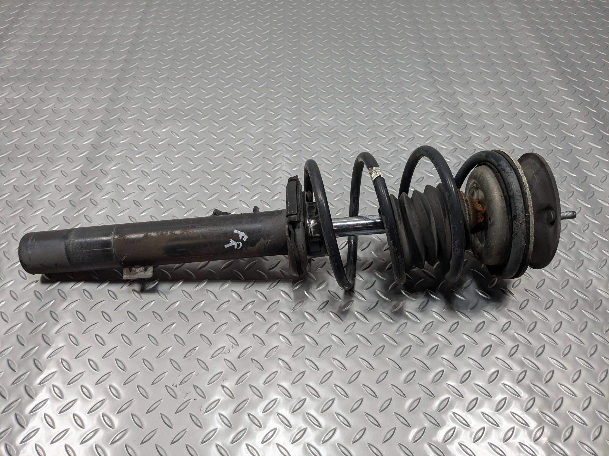 06 - 08 OEM BMW 328I FRONT RIGHT PASSENGER SIDE SHOCK STRUT ABSORBER ASSEMBLY