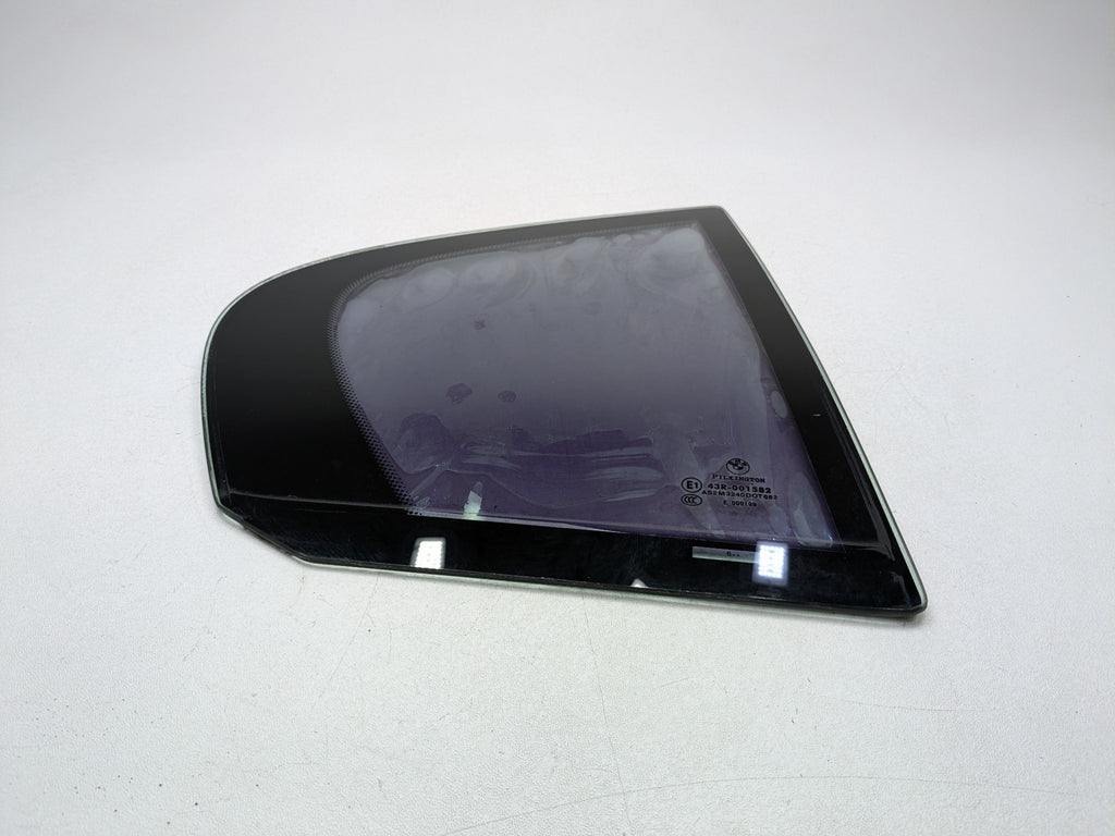 06 - 08 OEM BMW 328I REAR RIGHT SIDE DOOR WINDOW VENT GLASS WITH PRIVACY TINT