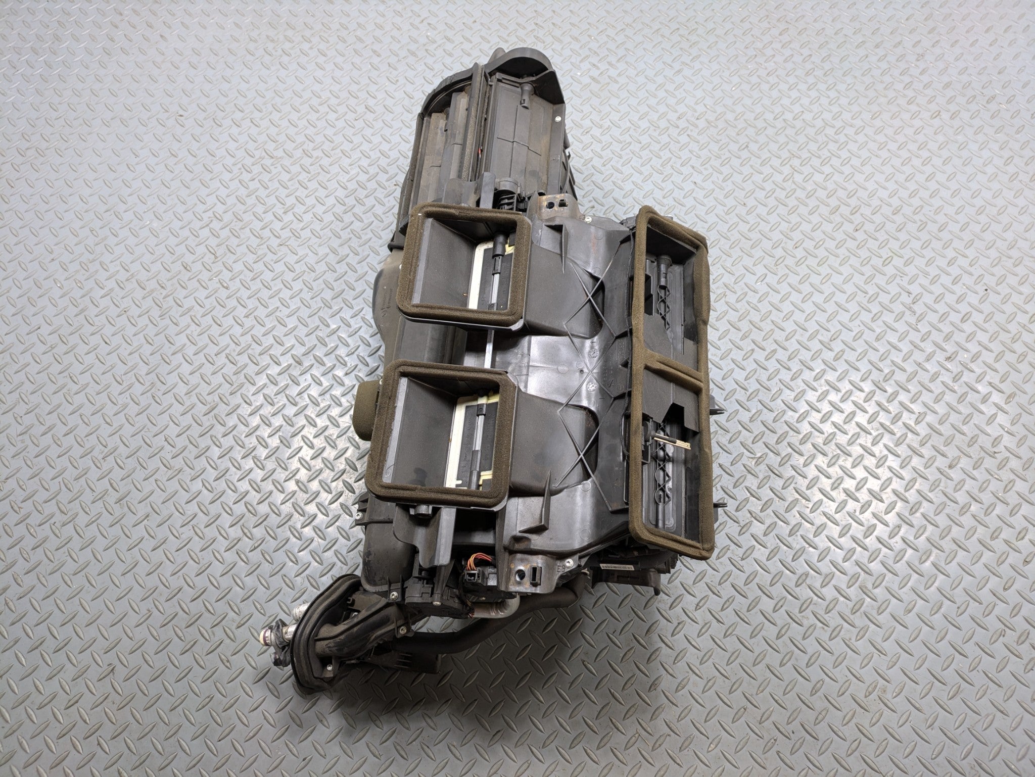 2006 - 2008 OEM BMW 328I AIR CONDITIONING EVAPORATOR HEATER CORE HOUSING