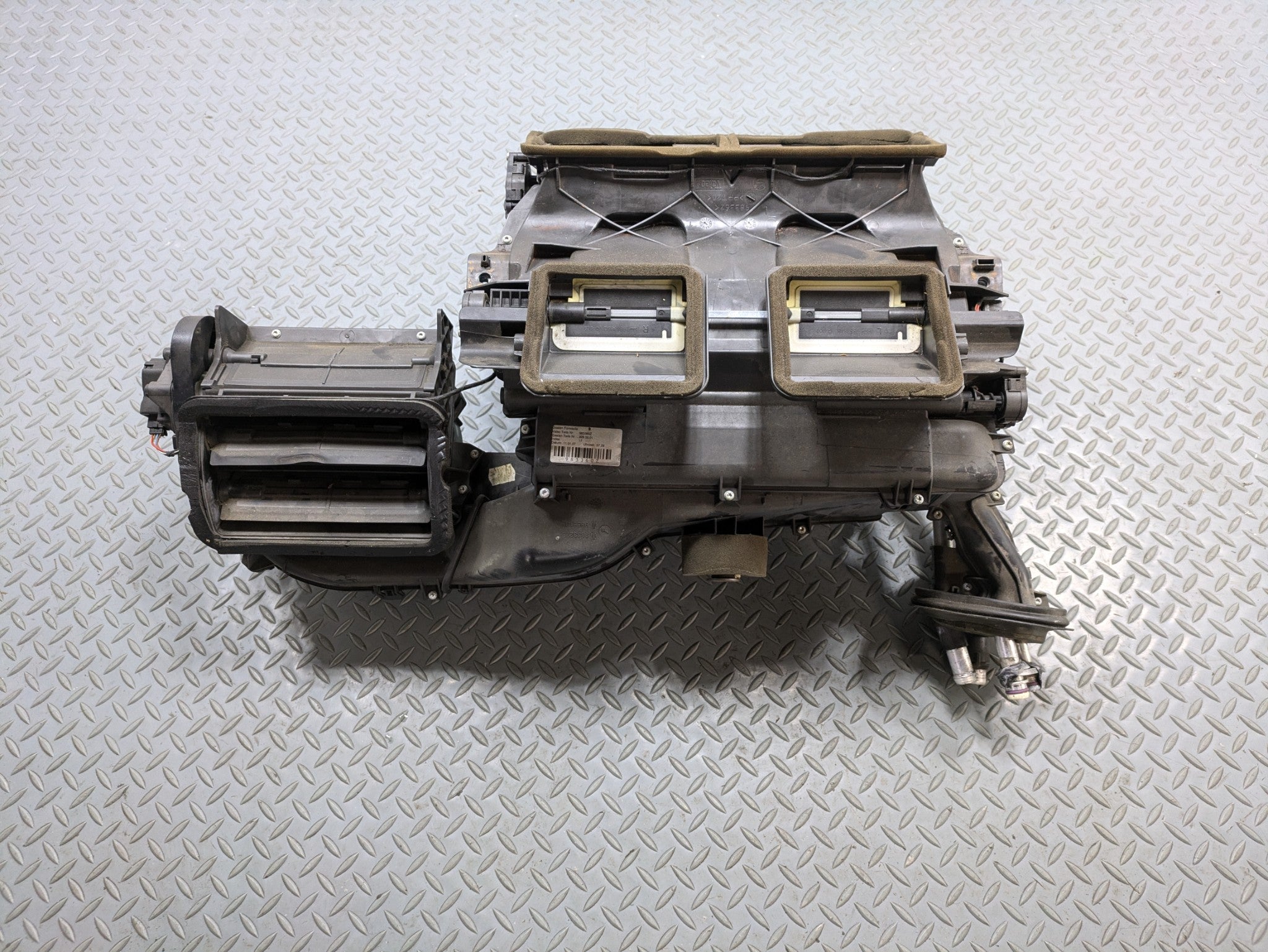 2006 - 2008 OEM BMW 328I AIR CONDITIONING EVAPORATOR HEATER CORE HOUSING