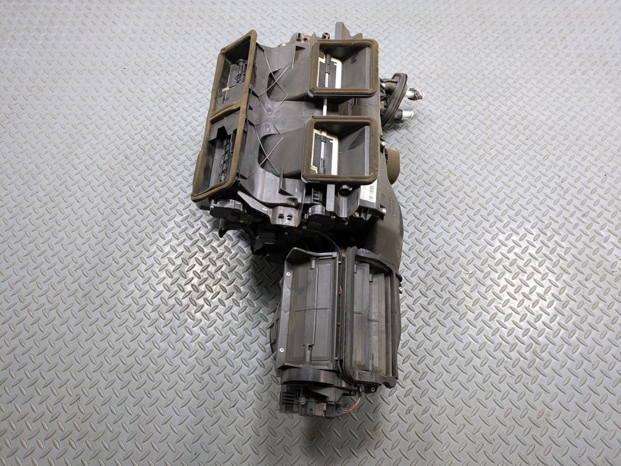 2006 - 2008 OEM BMW 328I AIR CONDITIONING EVAPORATOR HEATER CORE HOUSING