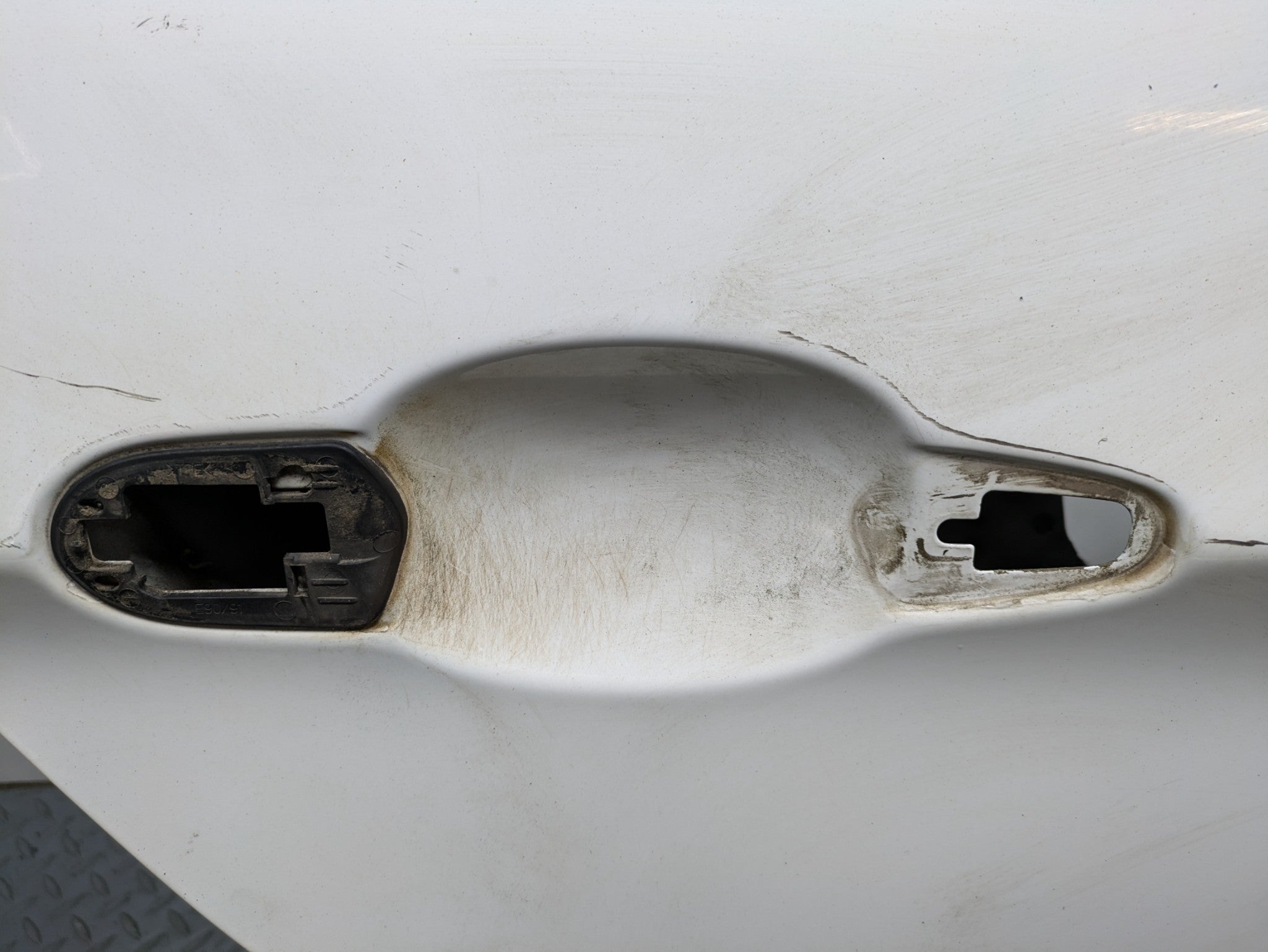 06 - 08 OEM BMW 328I REAR RIGHT PASSENGER SIDE DOOR SHELL PANEL WHITE ASSEMBLY