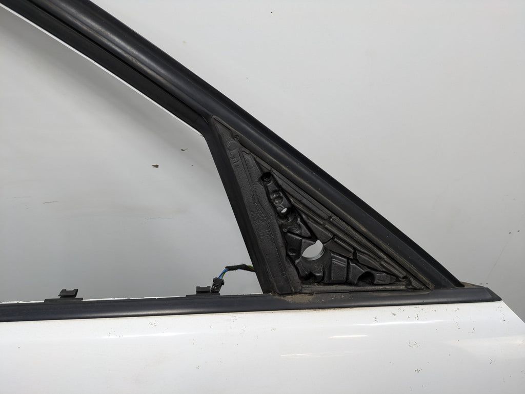 06 - 08 OEM BMW 328I FRONT RIGHT PASSENGER SIDE DOOR SHELL PANEL WHITE ASSEMBLY