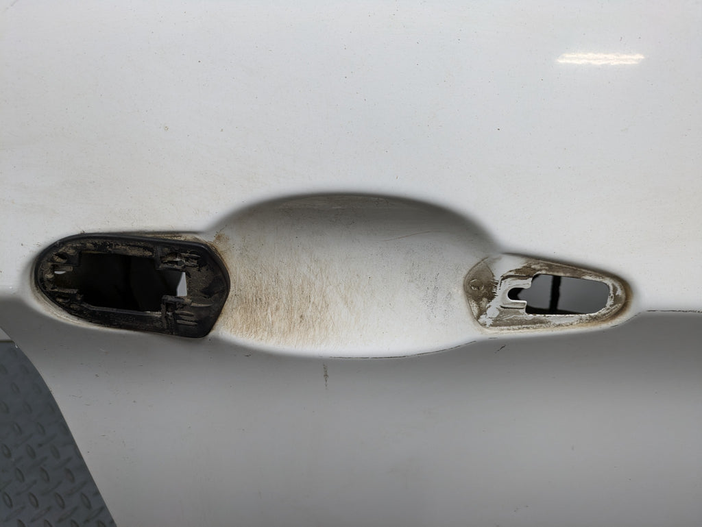 06 - 08 OEM BMW 328I FRONT RIGHT PASSENGER SIDE DOOR SHELL PANEL WHITE ASSEMBLY