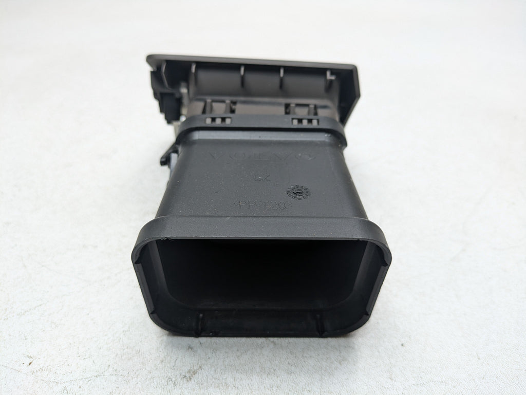 05 - 07 OEM VOLVO V50 RIGHT SIDE DASHBOARD AIR CONDITIONING HEATER VENT ASSEMBLY