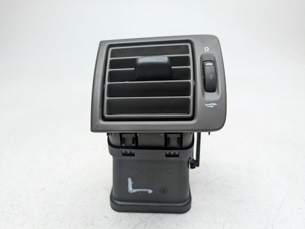 05 - 07 OEM VOLVO V50 LEFT SIDE DASHBOARD AIR CONDITIONING HEATER VENT ASSEMBLY
