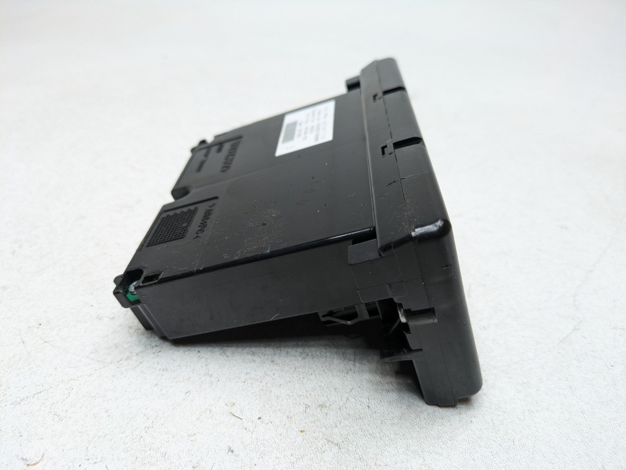 2005 - 2007 OEM VOLVO V50 AUDIO AND VISUAL EQUIPMENT INFORMATION DISPLAY SCREEN