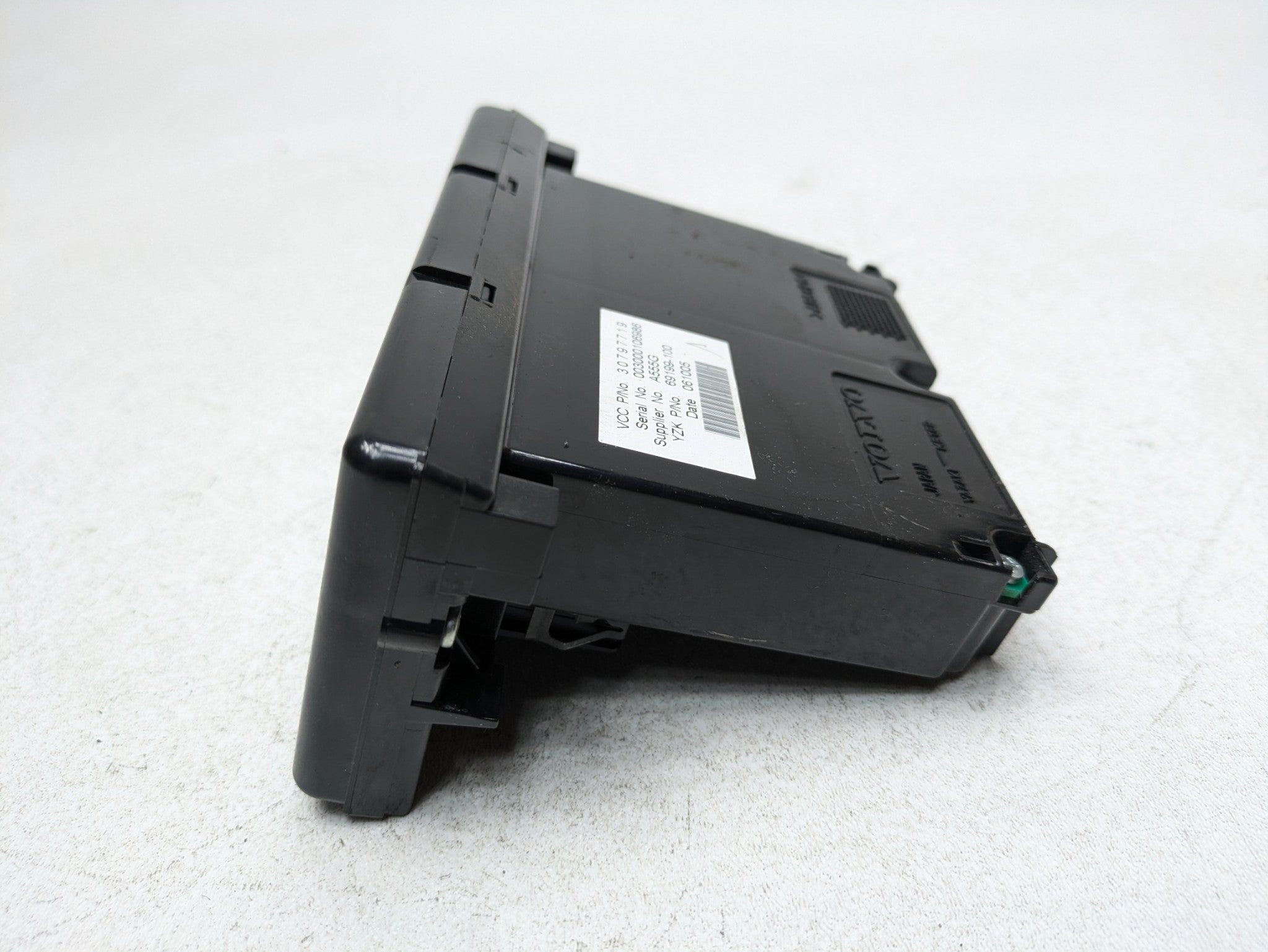 2005 - 2007 OEM VOLVO V50 AUDIO AND VISUAL EQUIPMENT INFORMATION DISPLAY SCREEN