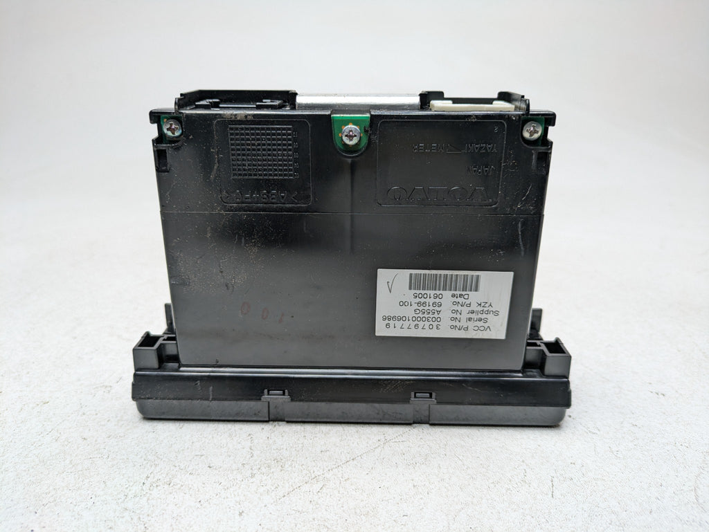 2005 - 2007 OEM VOLVO V50 AUDIO AND VISUAL EQUIPMENT INFORMATION DISPLAY SCREEN