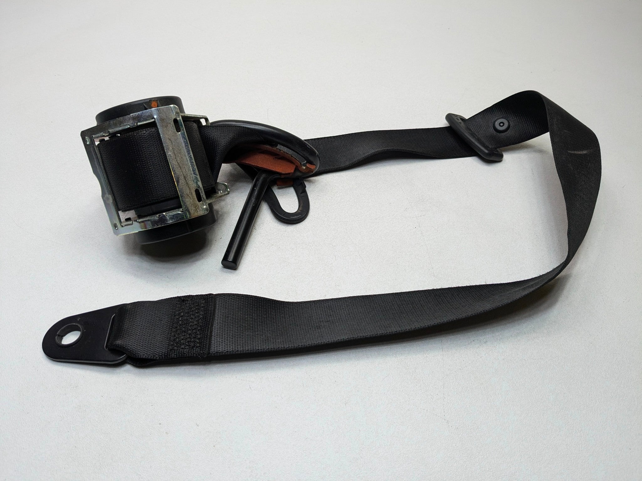 09 - 10 OEM MINI COOPER CONVERTIBLE FRONT LEFT DRIVER SIDE RETRACTOR SEAT BELT