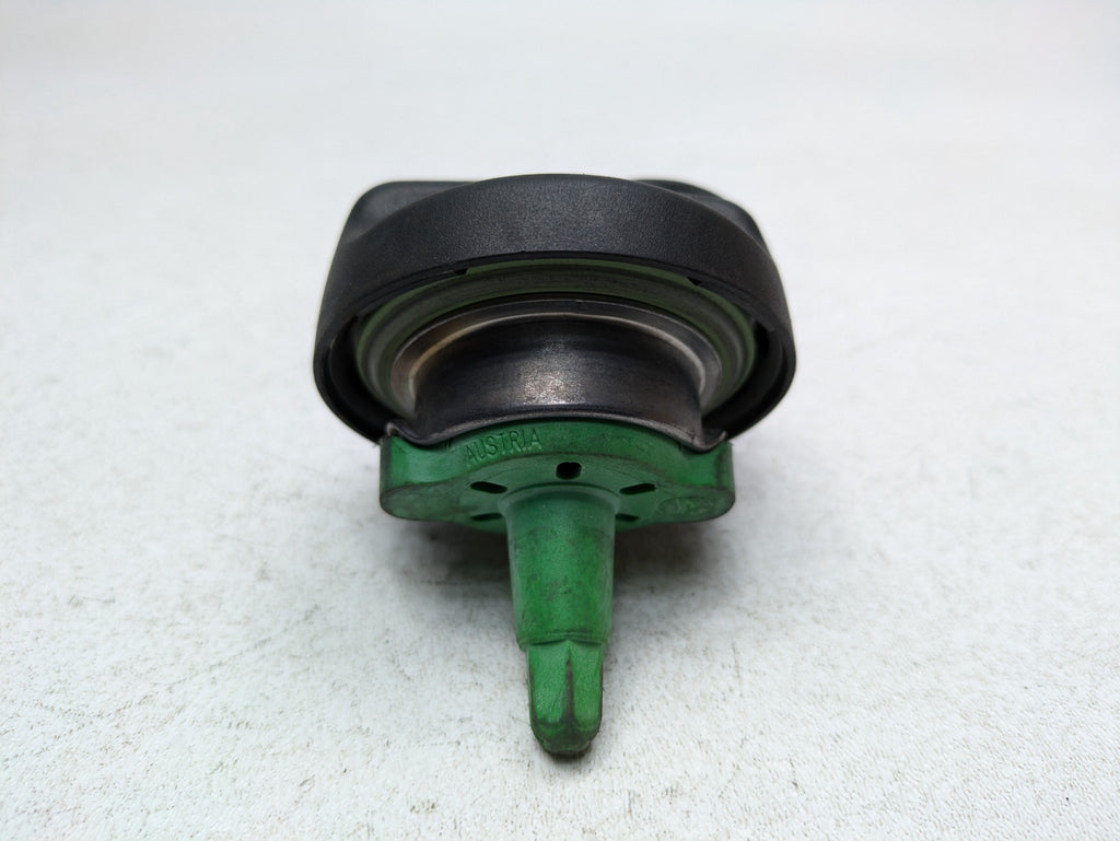 2009 - 2010 OEM MINI COOPER CONVERTIBLE FUEL GAS TANK FILLER CAP ASSEMBLY