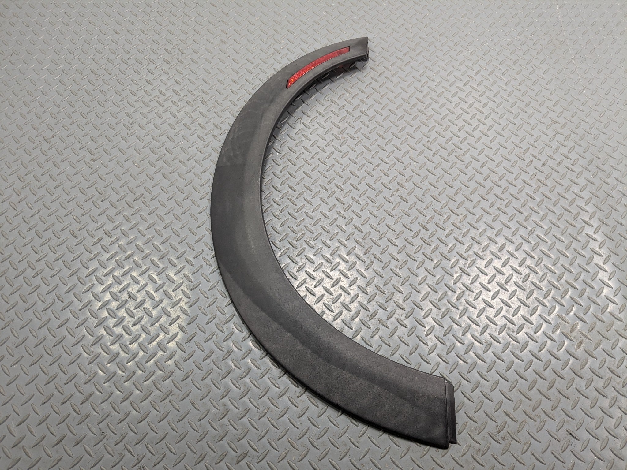 09 - 10 OEM MINI COOPER CONVERTIBLE REAR LEFT SIDE ARCH FENDER FLARE TRIM COVER