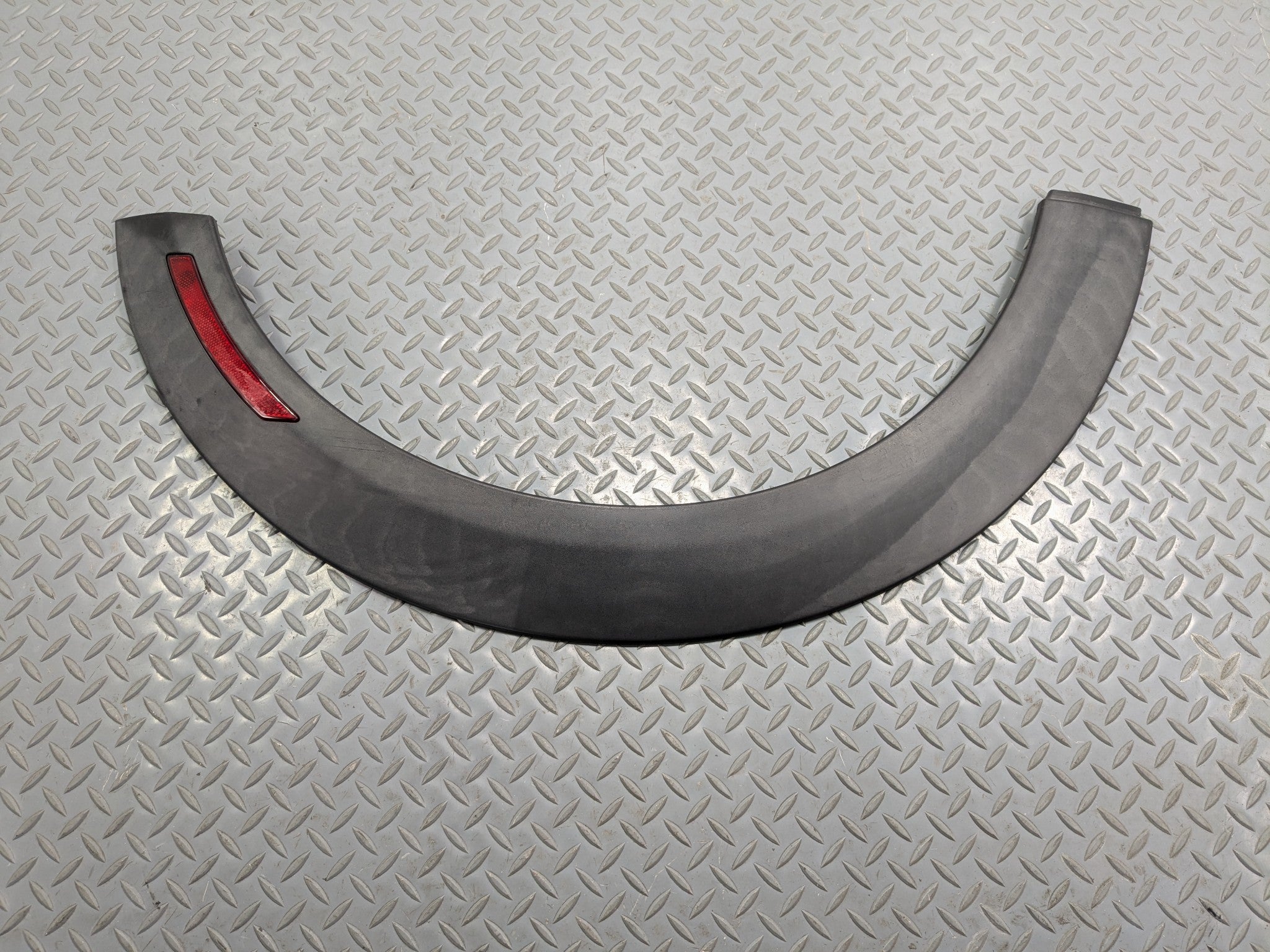 09 - 10 OEM MINI COOPER CONVERTIBLE REAR LEFT SIDE ARCH FENDER FLARE TRIM COVER