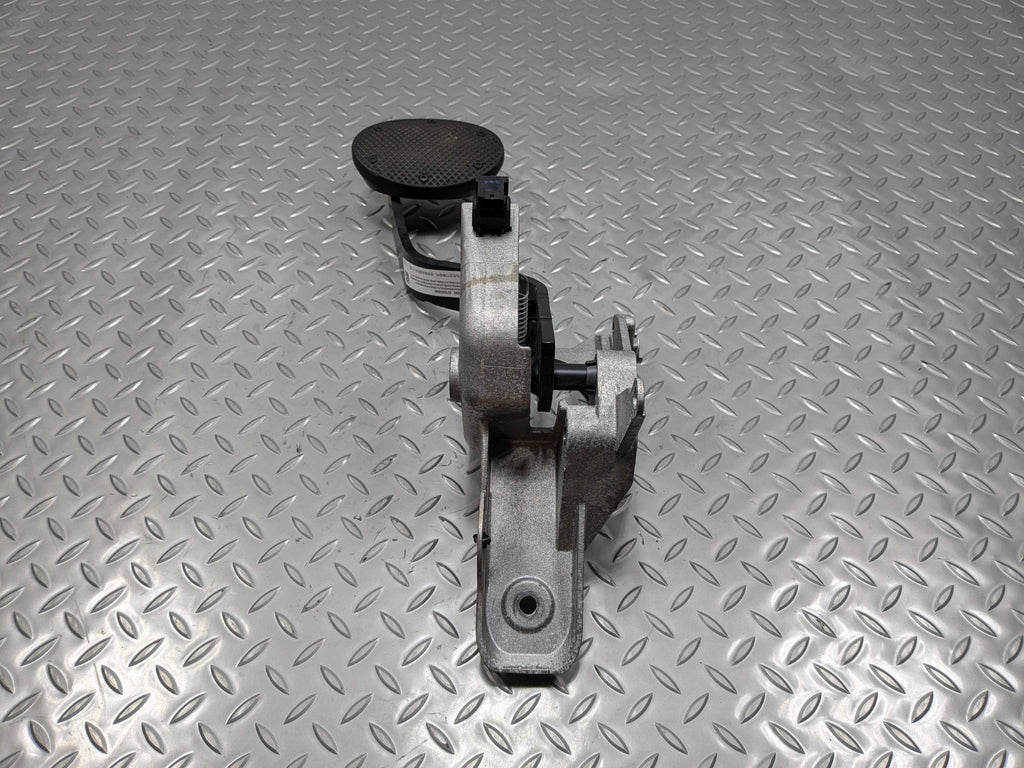 2009 - 2010 OEM MINI COOPER CONVERTIBLE COMPLETE FOOT STEP BRAKE PEDAL ASSEMBLY