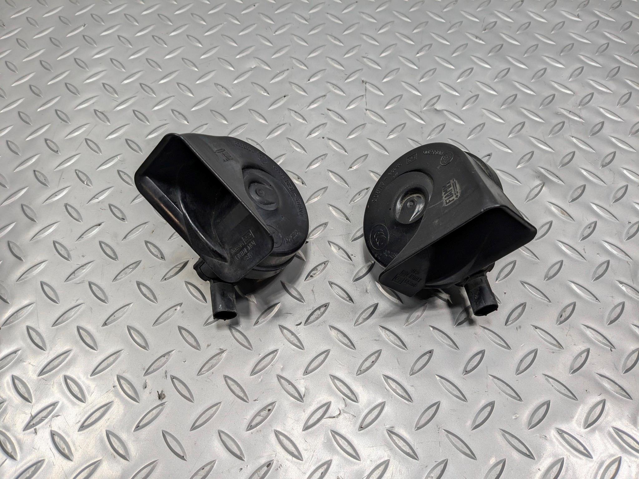 2009 - 2010 OEM MINI COOPER CONVERTIBLE HIGH AND LOW PITCH TONE ALARM HORN SET