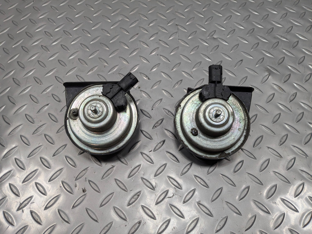 2009 - 2010 OEM MINI COOPER CONVERTIBLE HIGH AND LOW PITCH TONE ALARM HORN SET