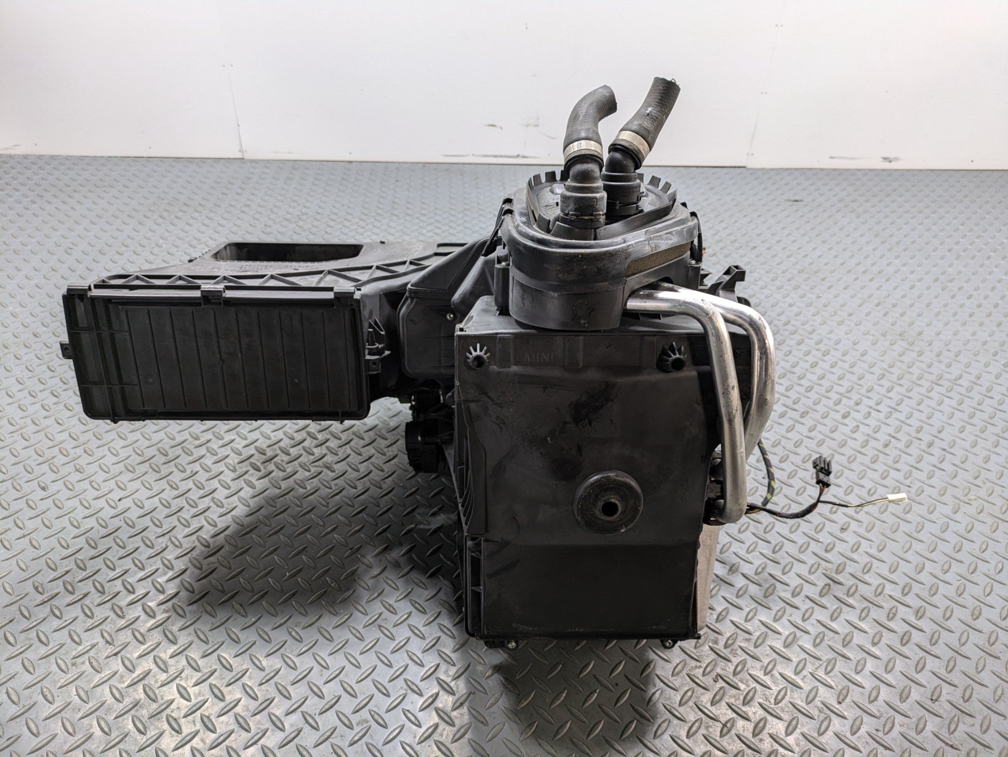 09 - 10 OEM MINI COOPER CONVERTIBLE HVAC AC EVAPORATOR CLIMATE HEATER ASSEMBLY