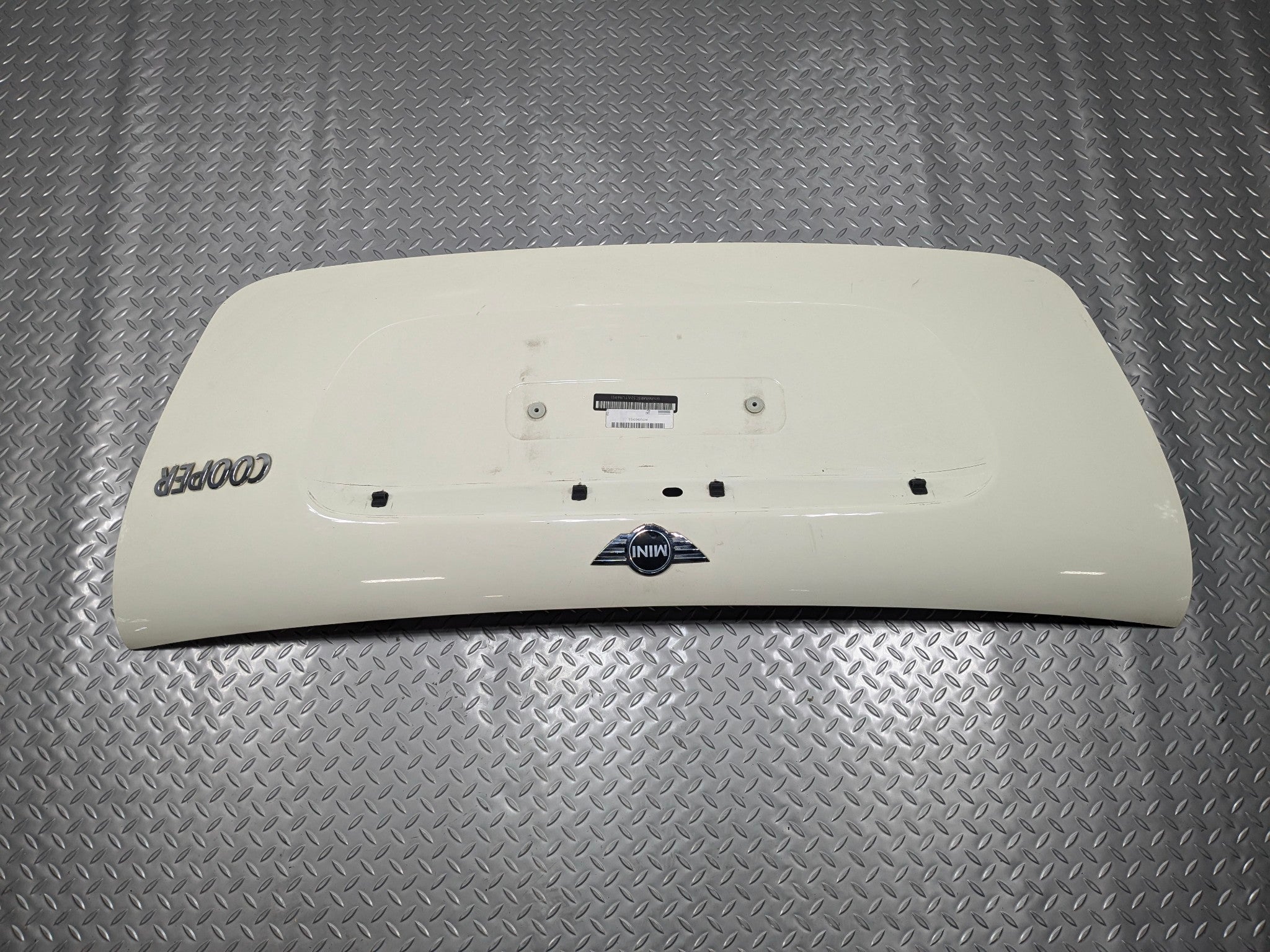 2009 - 2010 OEM MINI COOPER CONVERTIBLE REAR TRUNK LID DECKLID PANEL WITH EMBLEM