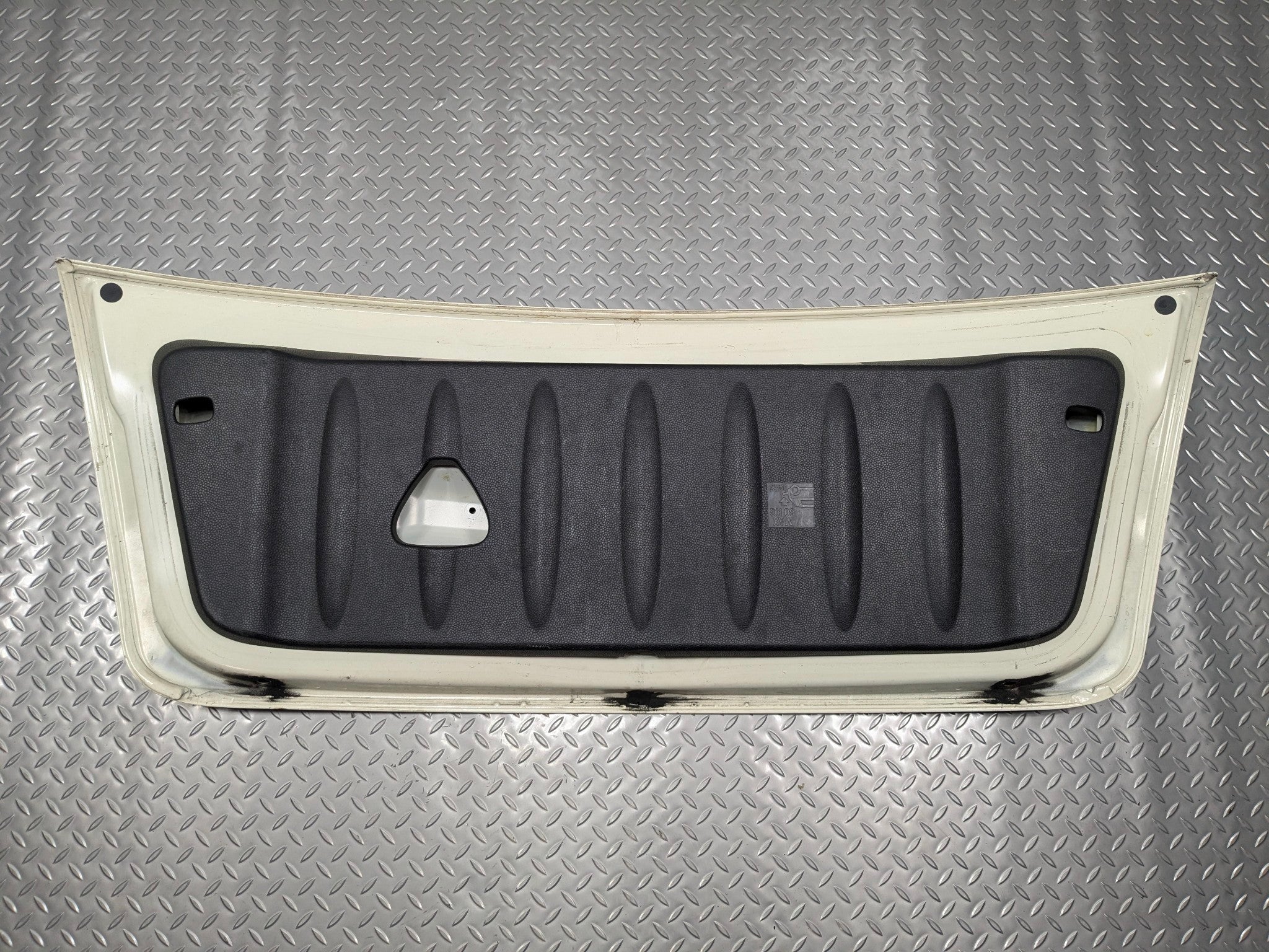 2009 - 2010 OEM MINI COOPER CONVERTIBLE REAR TRUNK LID DECKLID PANEL WITH EMBLEM