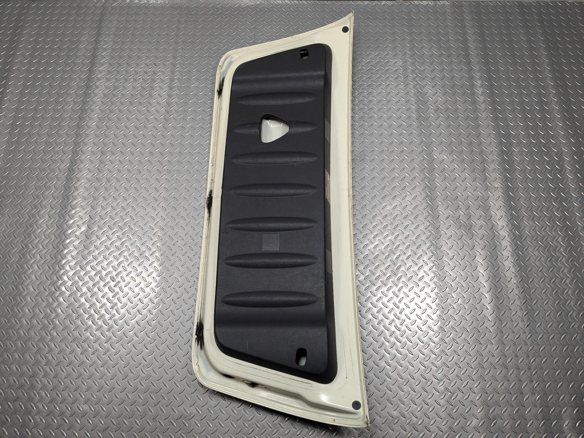 2009 - 2010 OEM MINI COOPER CONVERTIBLE REAR TRUNK LID DECKLID PANEL WITH EMBLEM